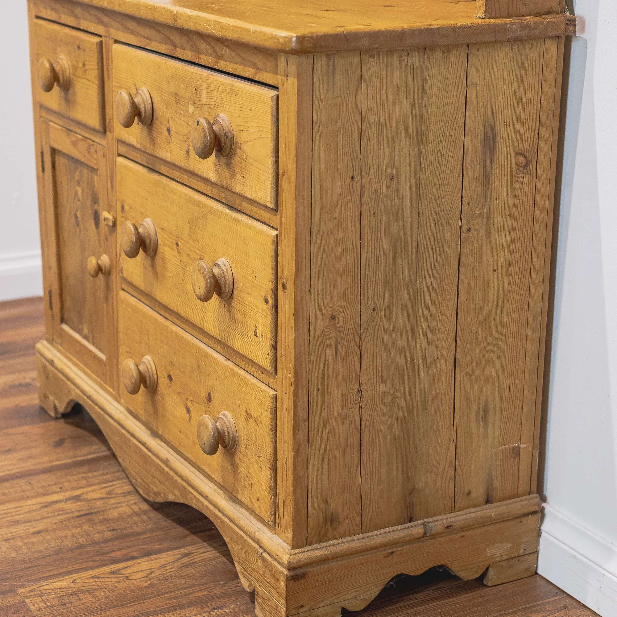 Small Pine Welsh Kitchen Dresser -11.jpg