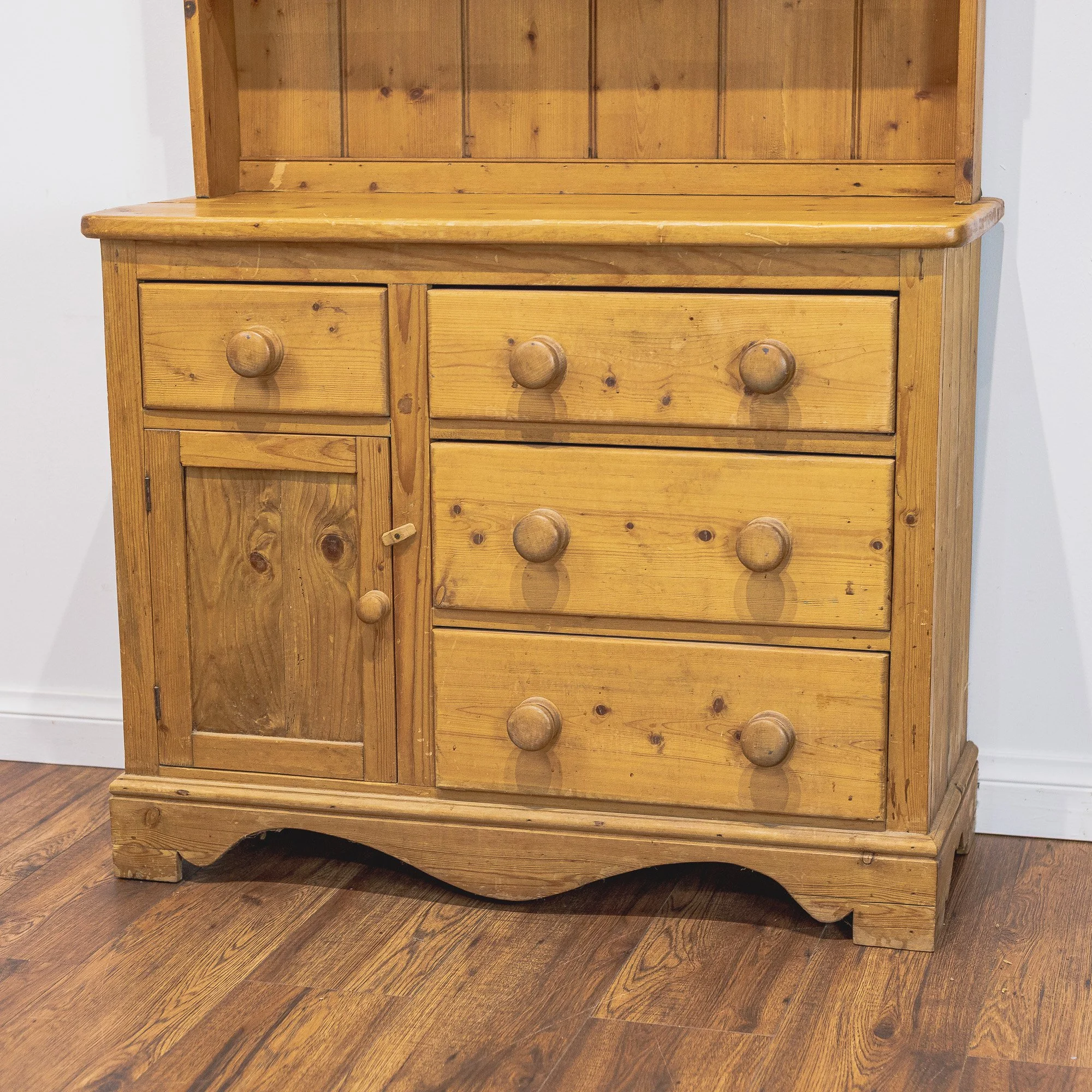 Small Pine Welsh Kitchen Dresser -2.jpg