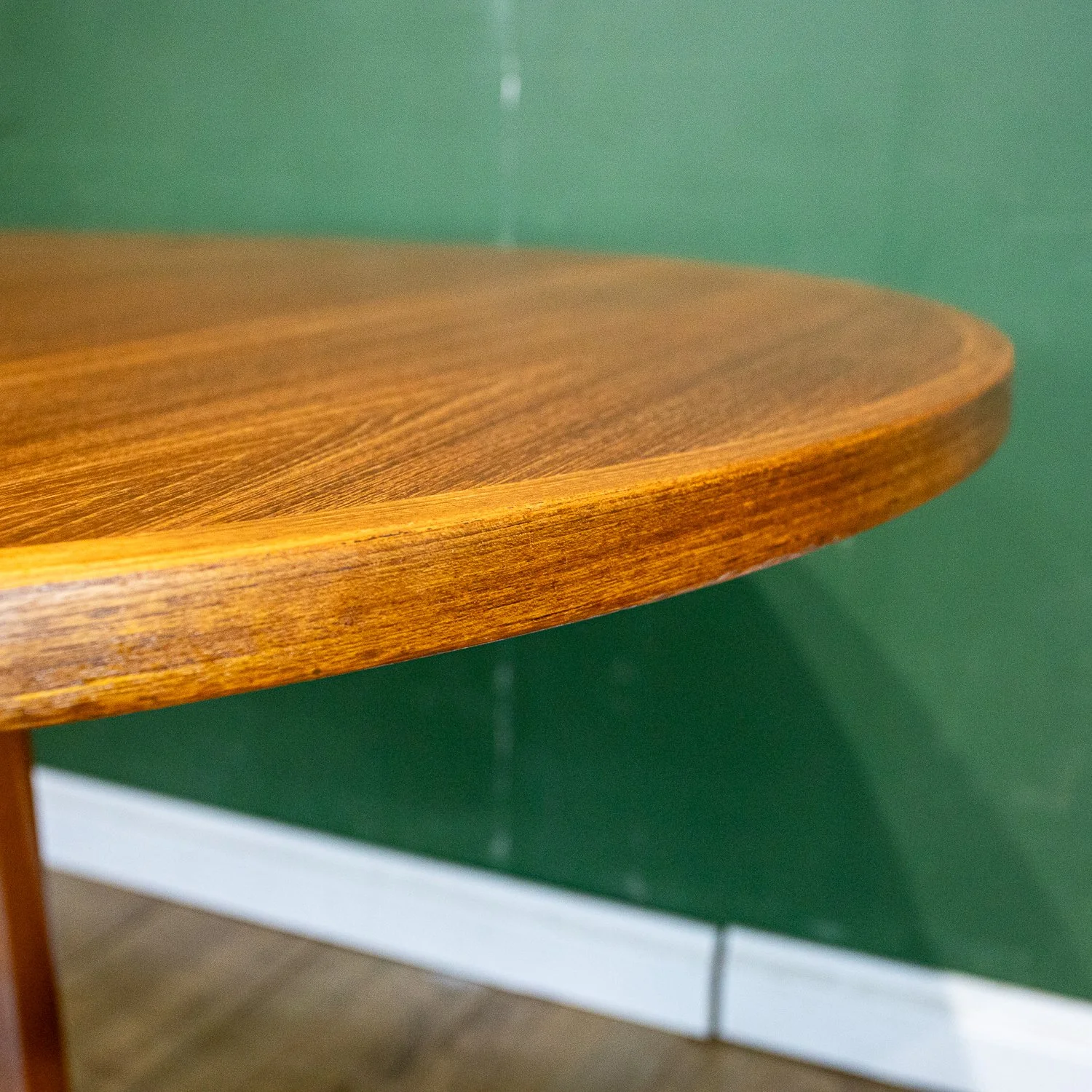Gudme Møbelfabrik Teak Pedestal Extending Dining Table