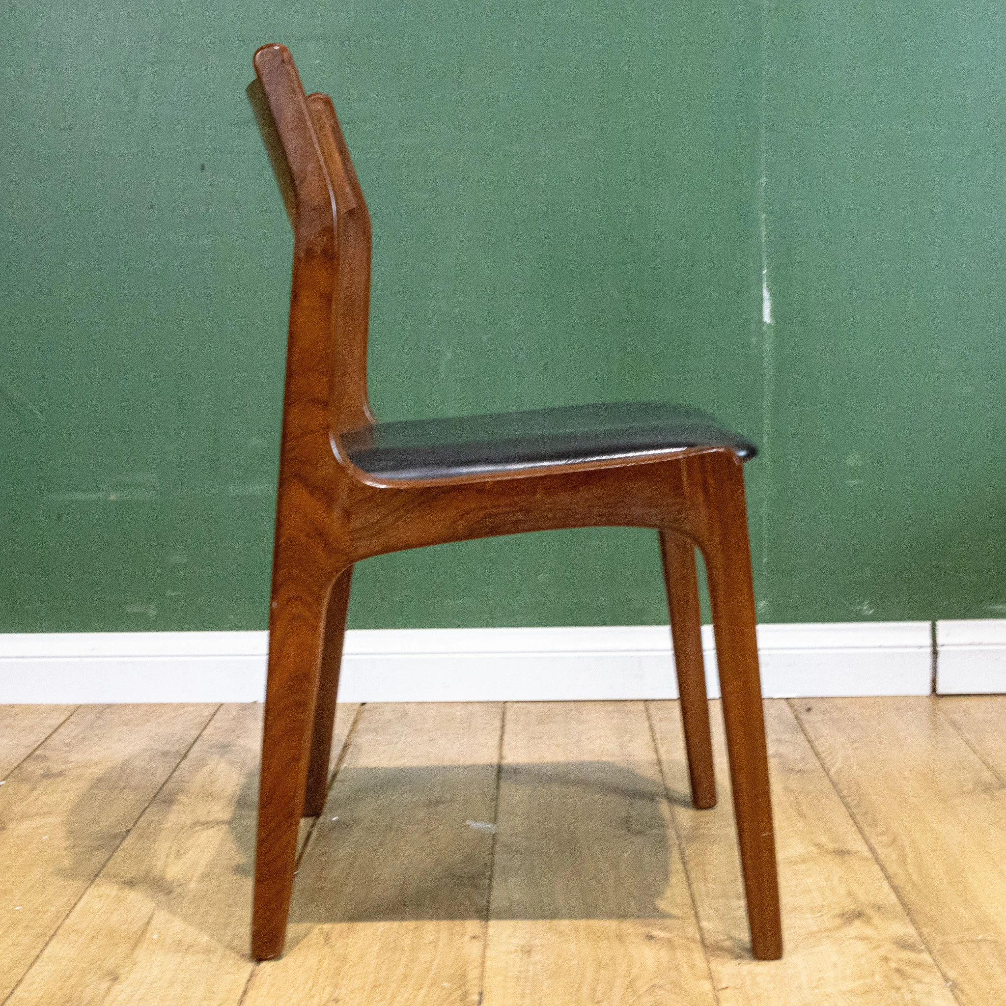 Set of 4 Mid-Century Teak Dining Chairs by R. Huber & Co