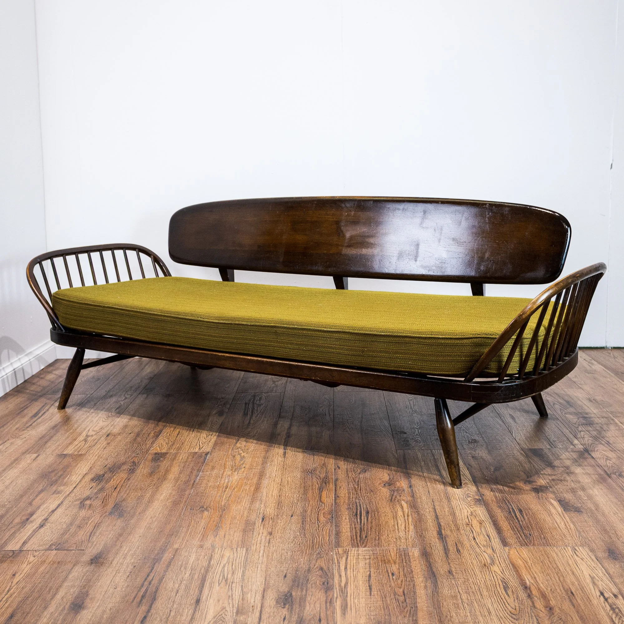 Ercol Studio Couch / Daybed in Brown