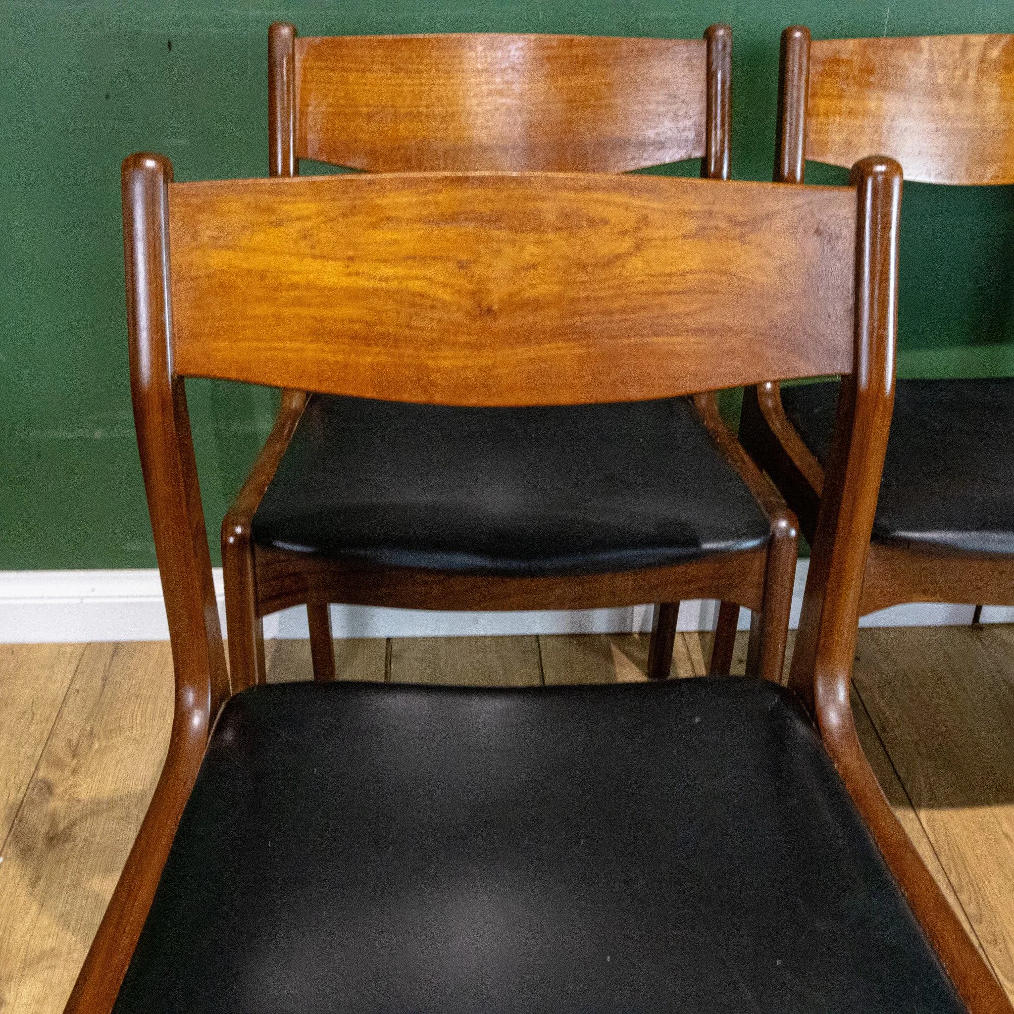 Set of 4 Mid-Century Teak Dining Chairs by R. Huber & Co