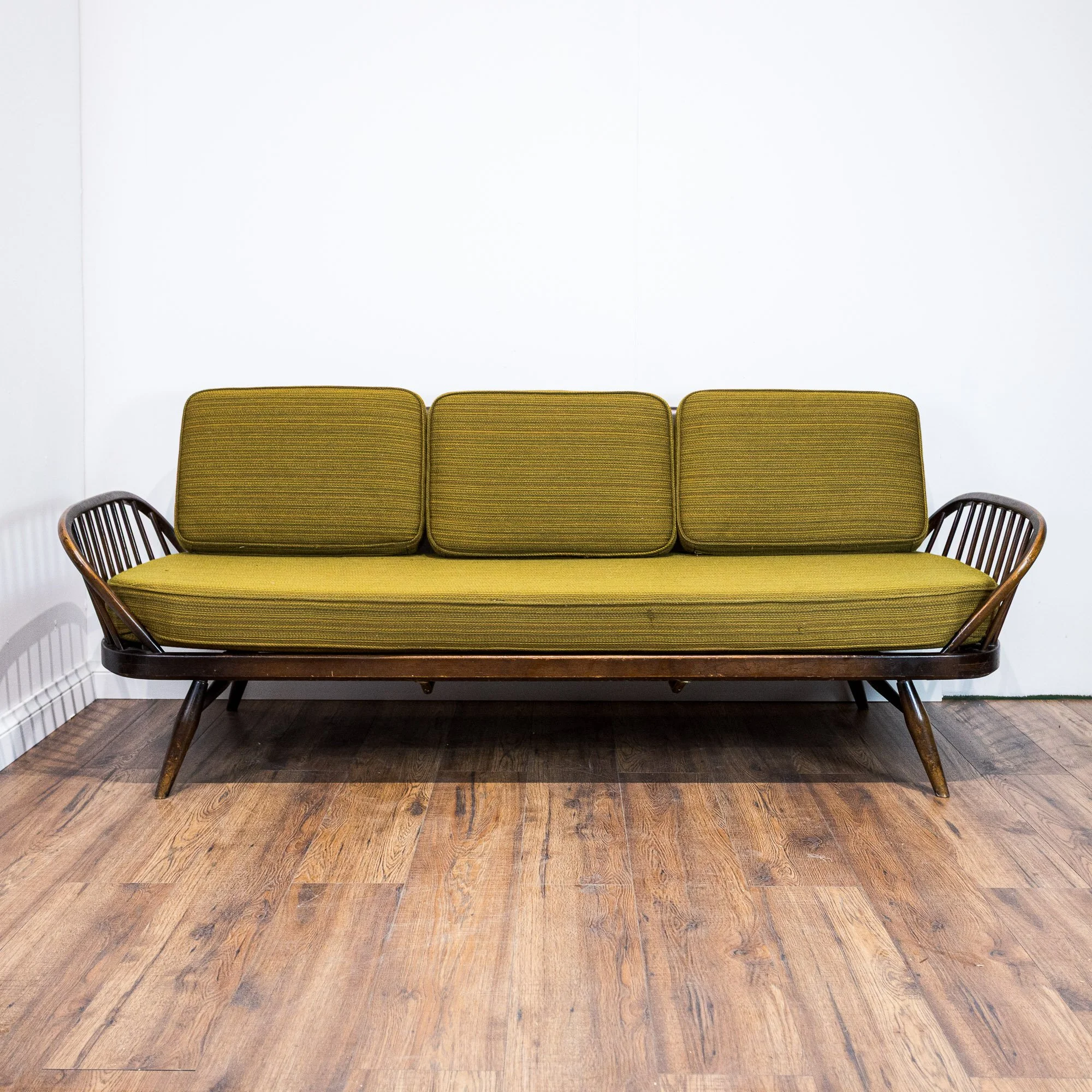 Ercol Studio Couch / Daybed in Brown