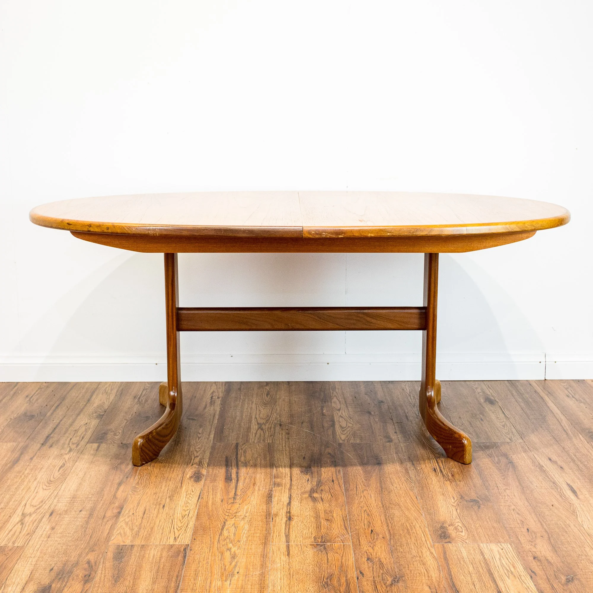 G Plan Fresco Oval 'Whale Tail' Extending Dining Table