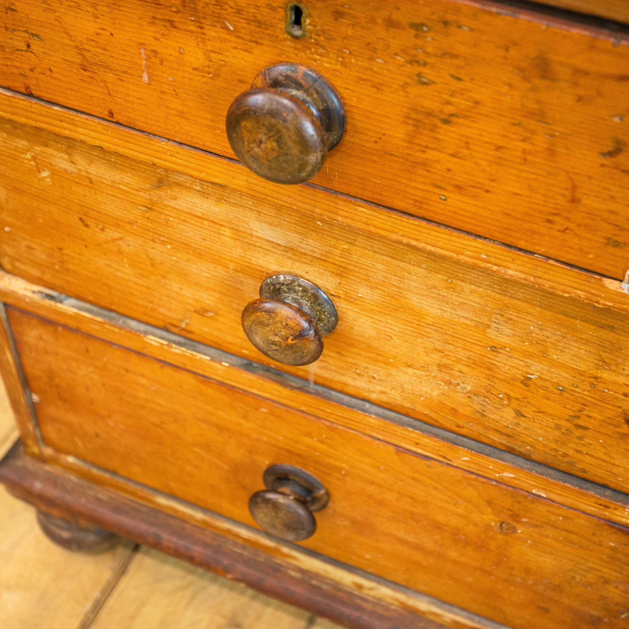 Victorian Pine Chest of 4 Drawers