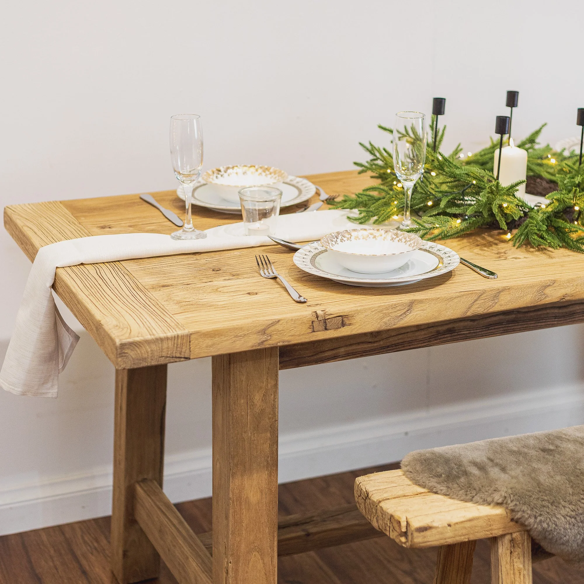 Rustic Reclaimed Elm 6ft Dining Table -18.jpg
