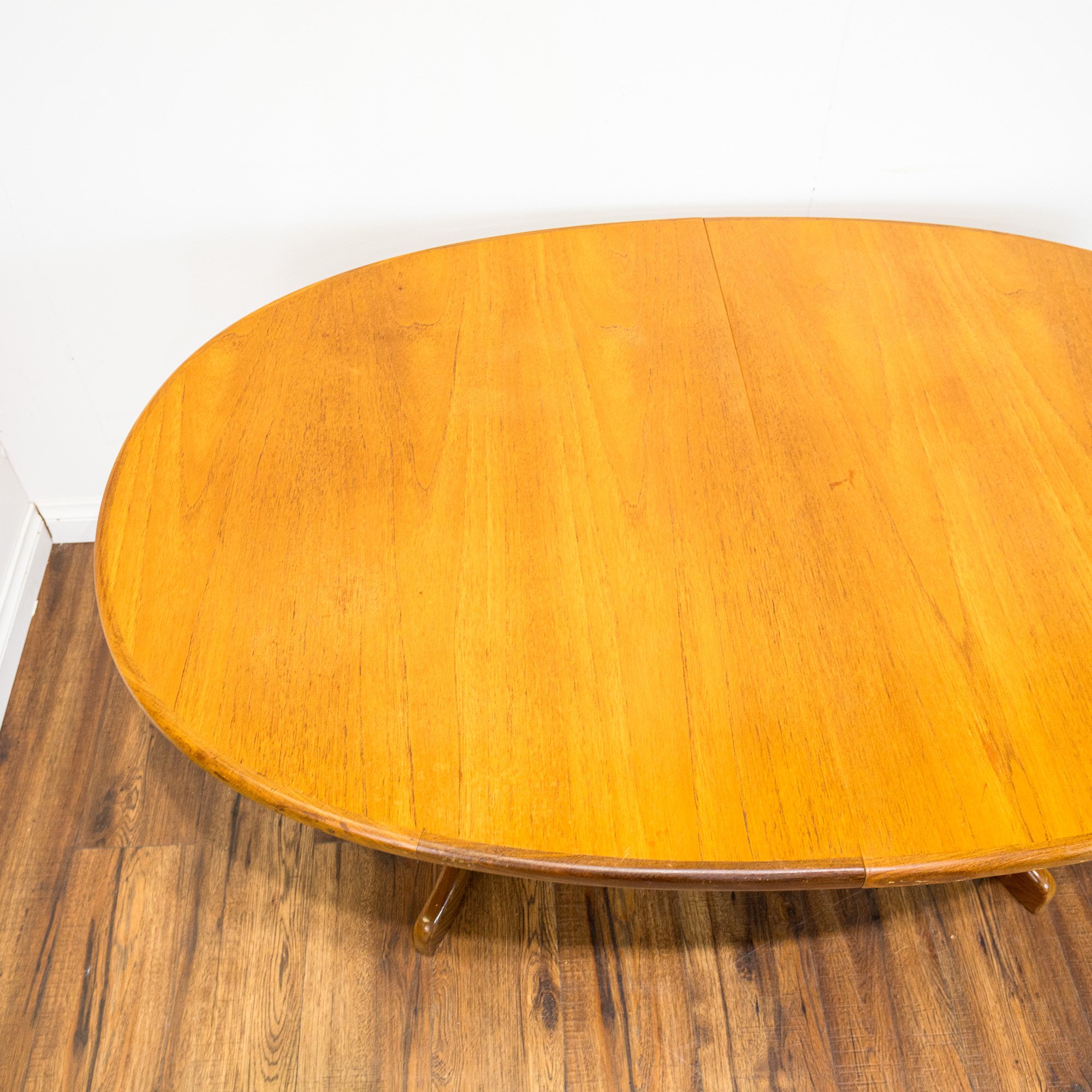 G Plan Fresco Oval 'Whale Tail' Extending Dining Table