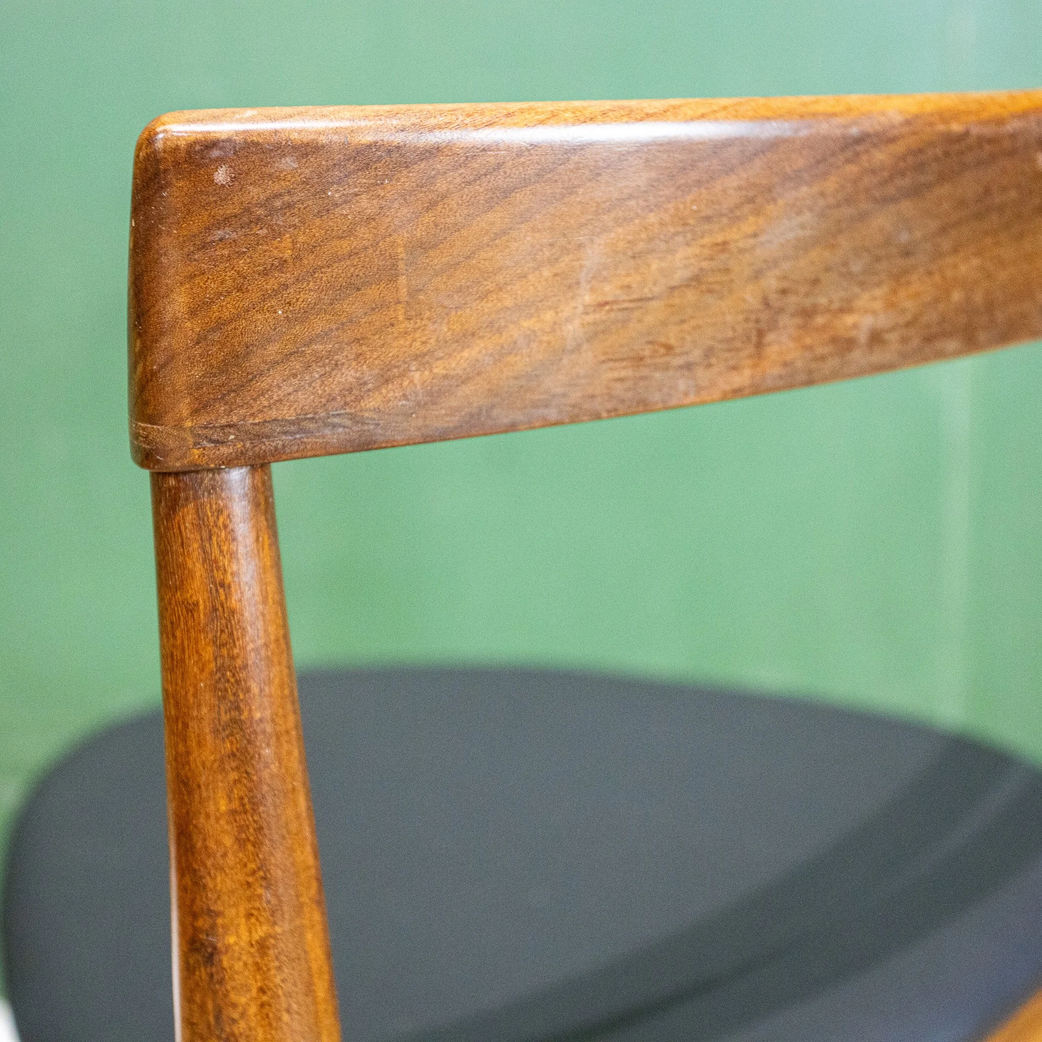 Frem Rolje Roundette Crossbanded Teak Dining Table & 4 Chairs