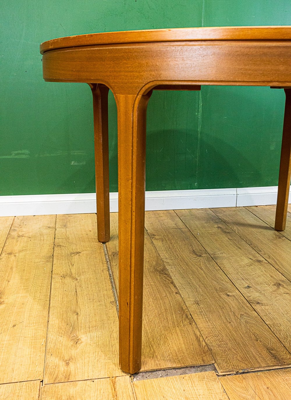 Nathan Round Extending Crossbanded Teak Dining Table