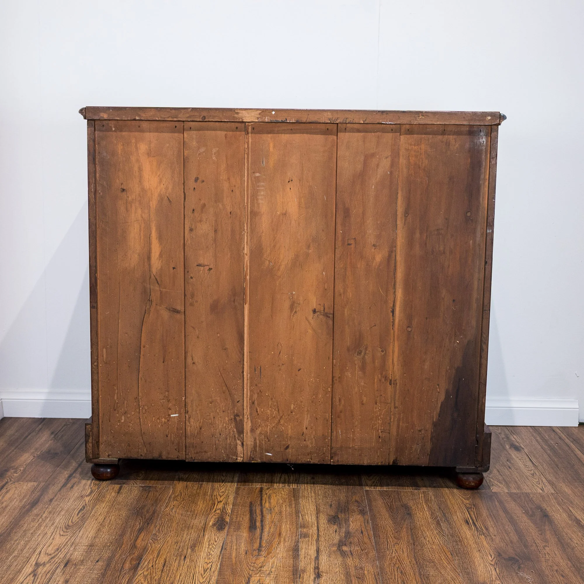 Victorian Flamed Mahogany Chest of 5 Drawers