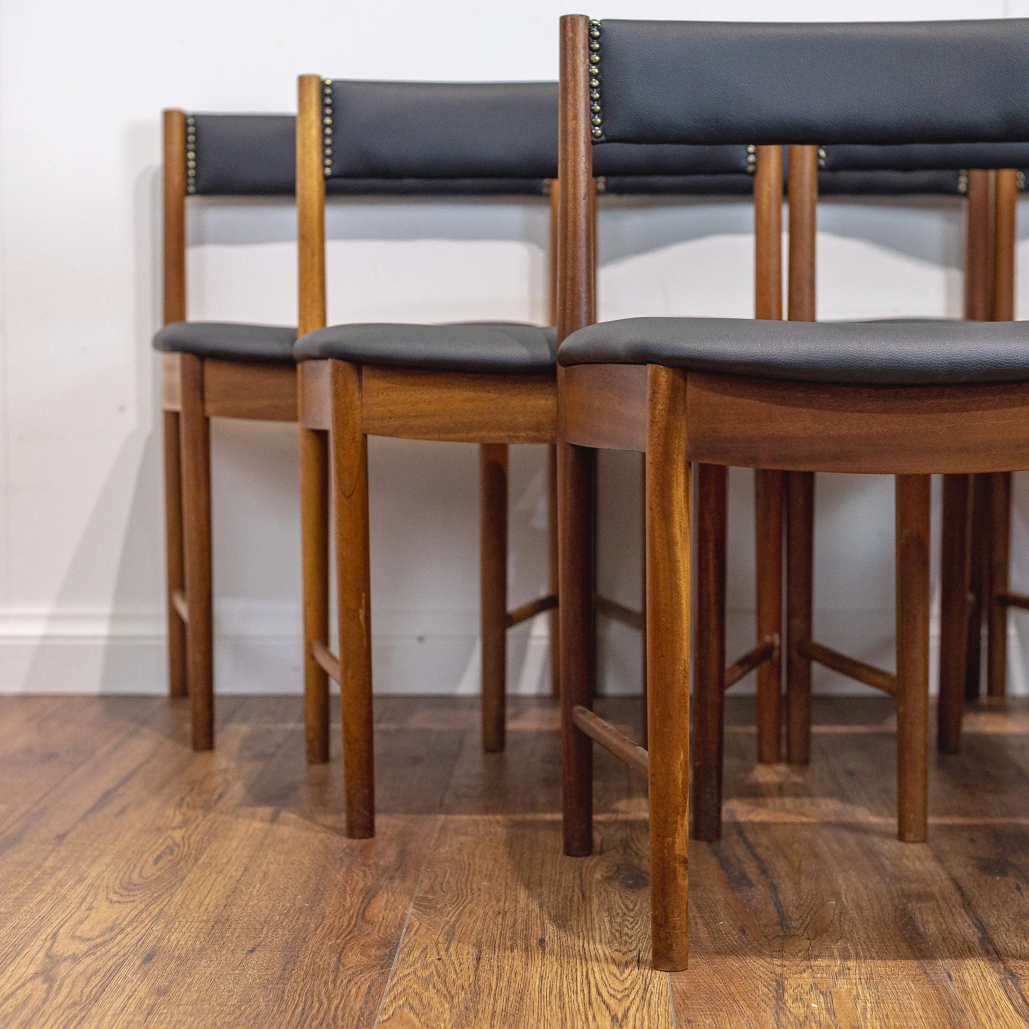 11 - Mcintosh 9533 Teak 6x Dining Chairs -3.jpg