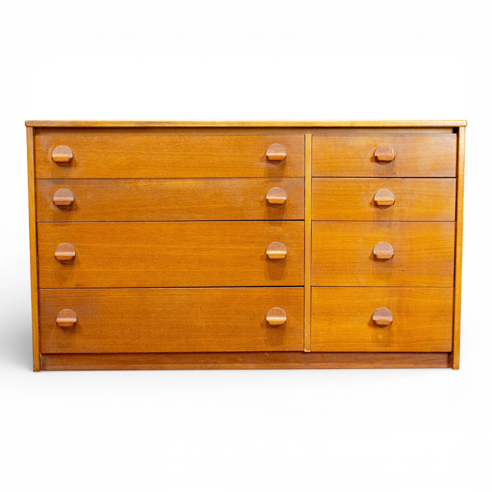 Stag Cantana Chest of 8 Drawers