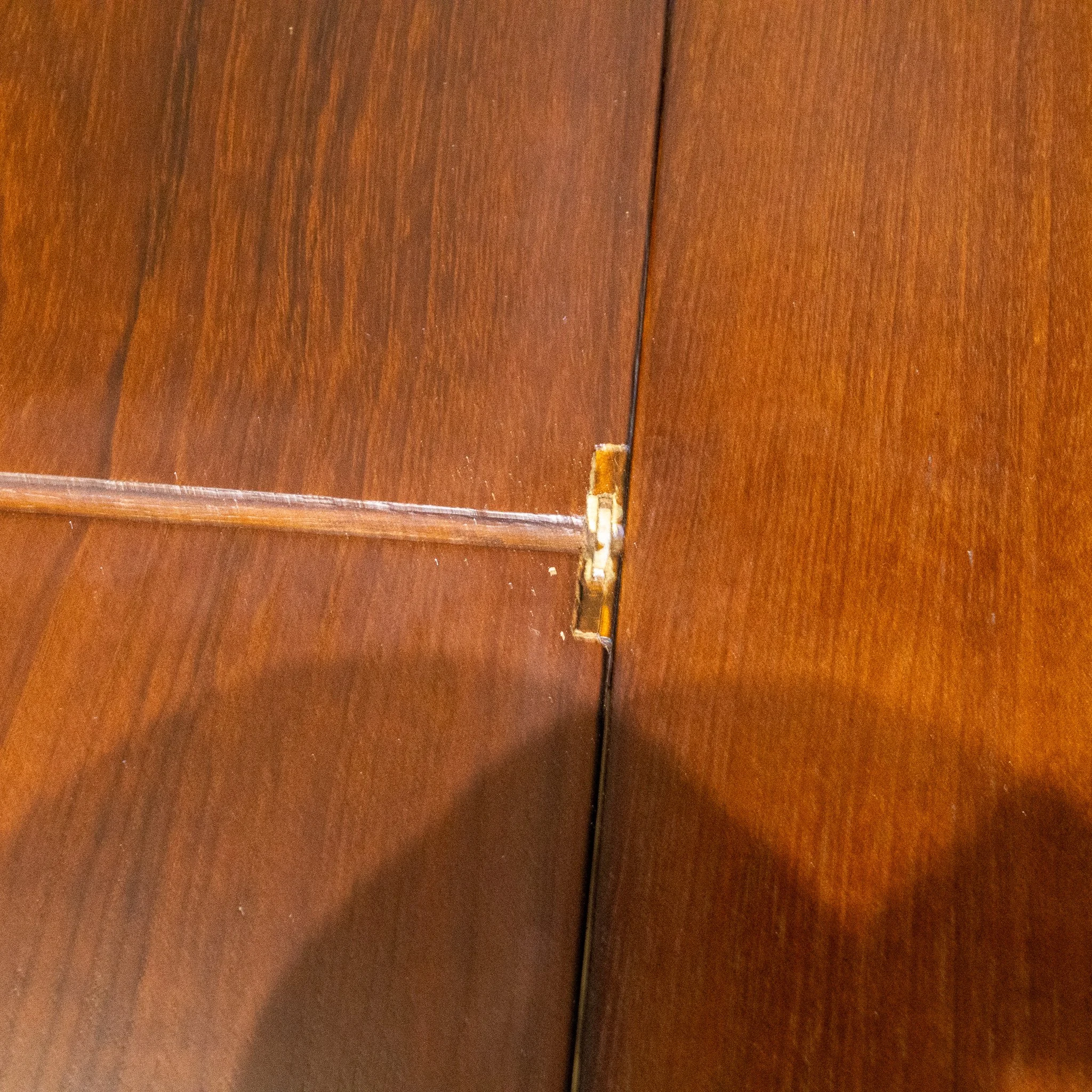 Frem Rolje Roundette Crossbanded Teak Dining Table & 4 Chairs