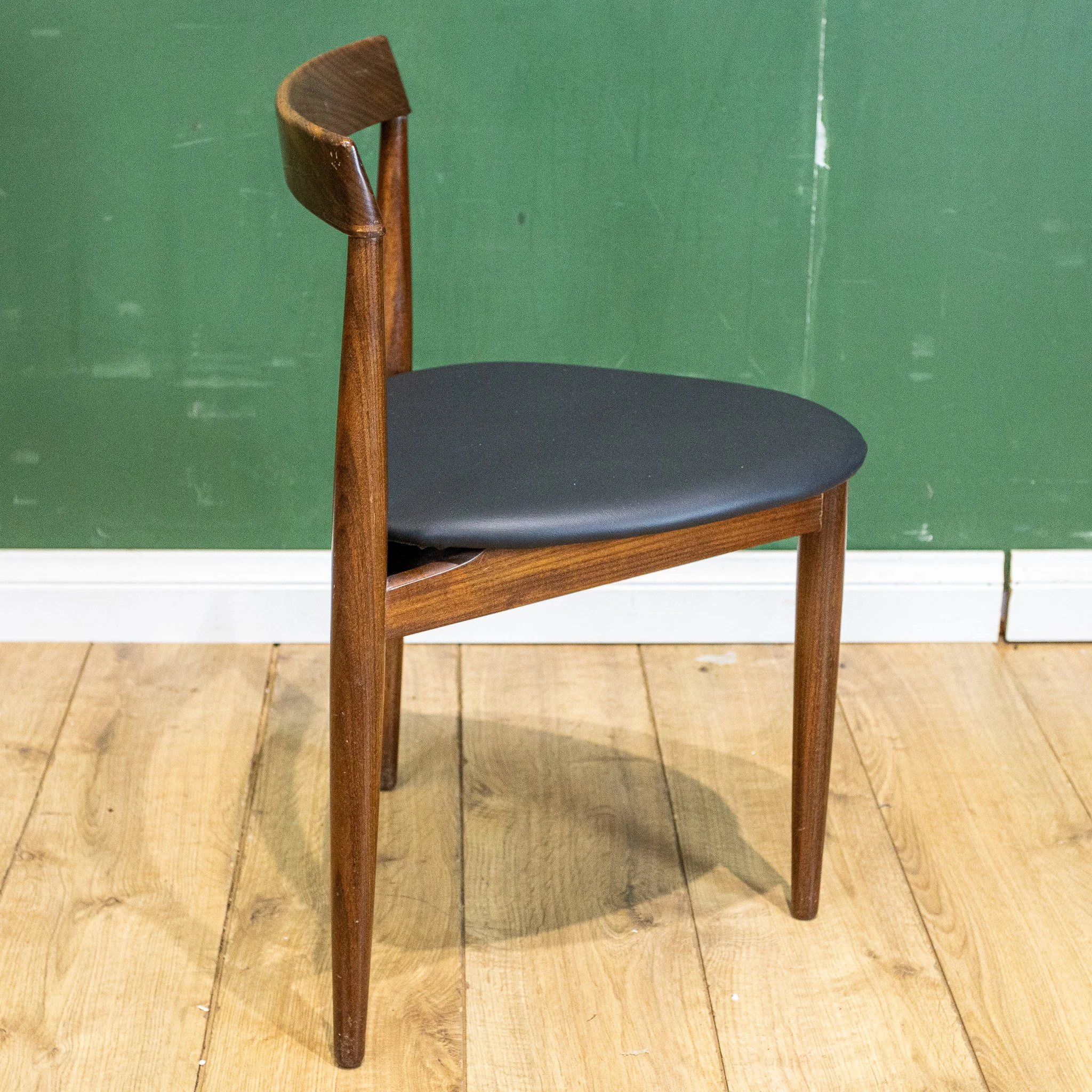 Frem Rolje Roundette Crossbanded Teak Dining Table & 4 Chairs