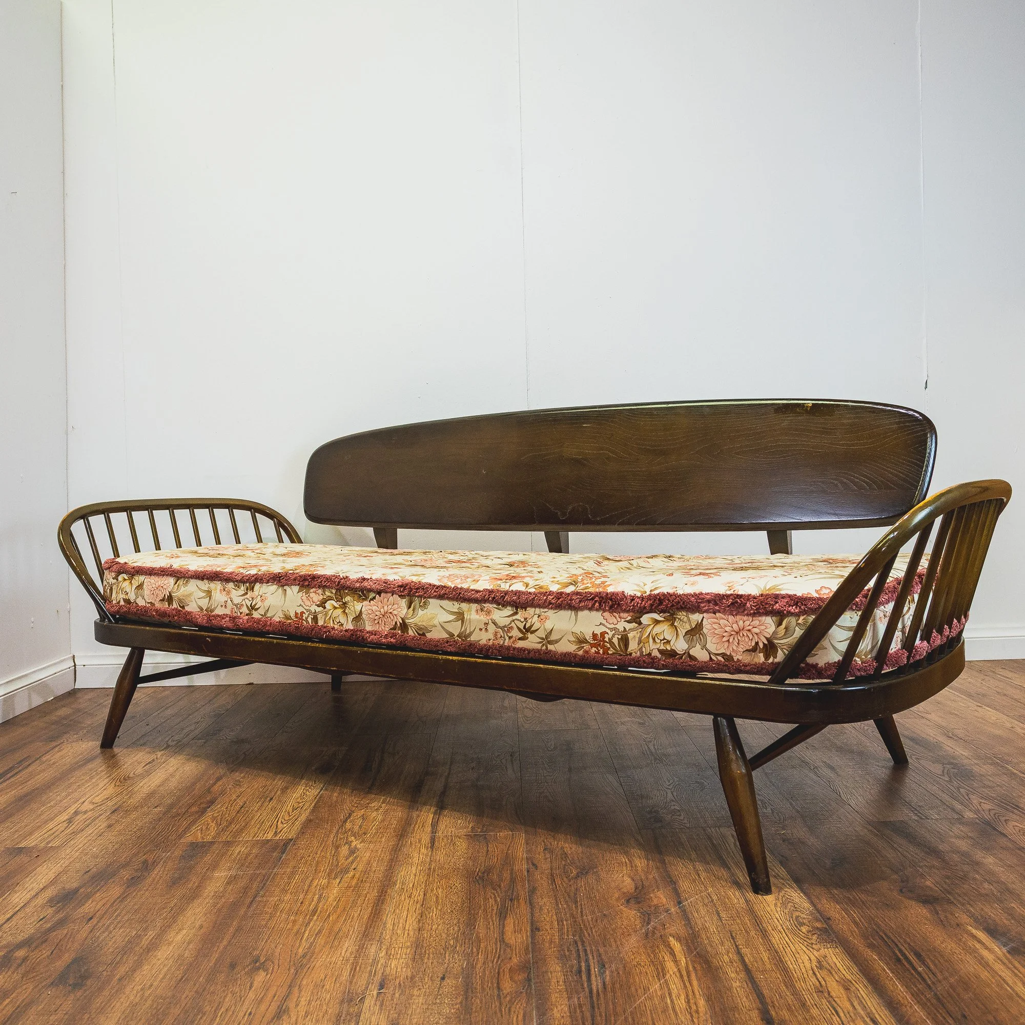 7 - Ercol Model 355 Studio Couch - Daybed in brown -4.jpg