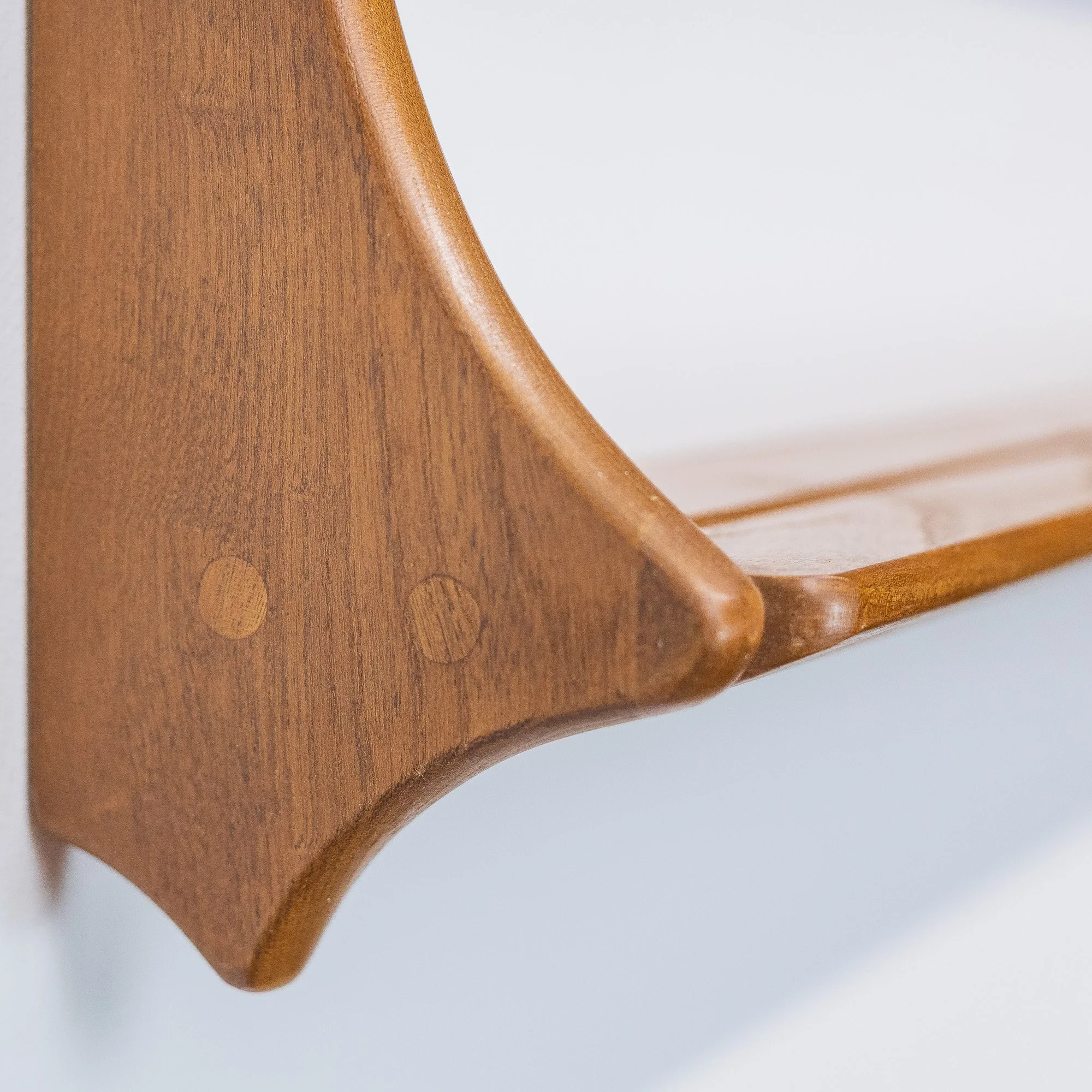 22. Ercol Blue Label Elm Plate Rack Model 287-10.jpg