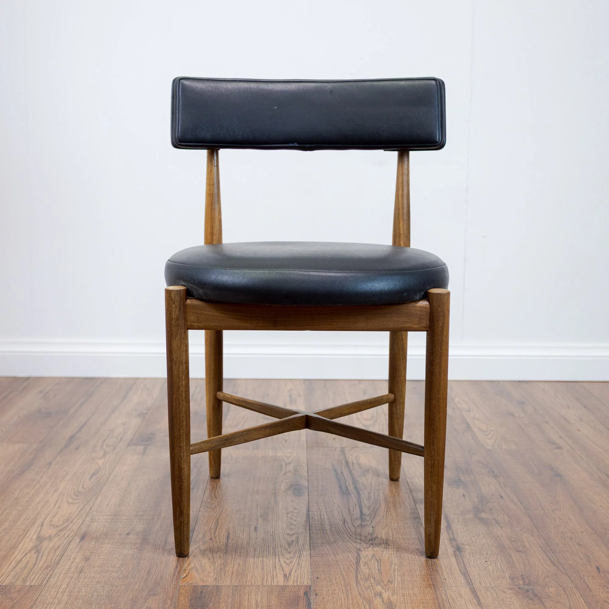 6x G Plan Fresco Round Dining Chairs by Victor B. Wilkins