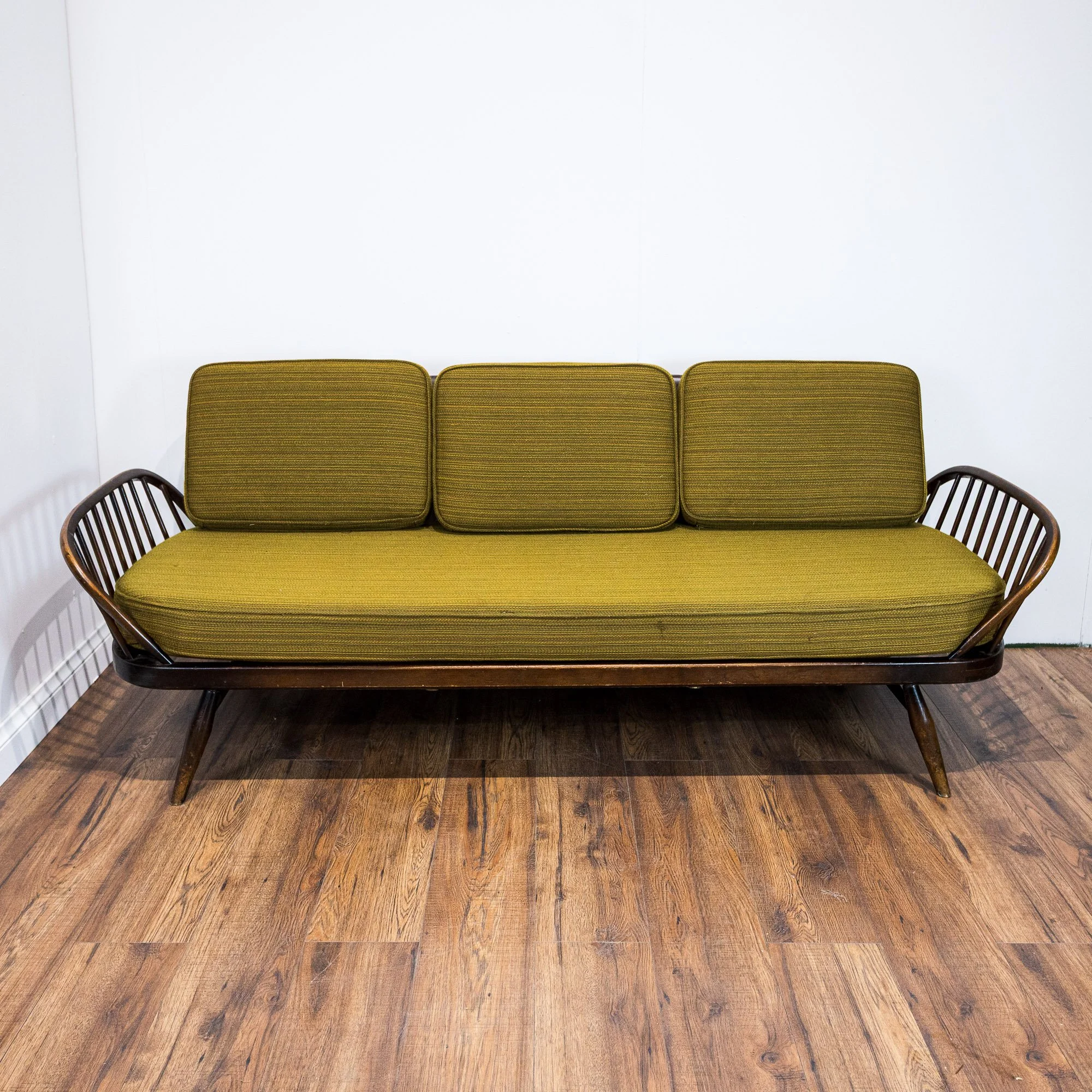 Ercol Studio Couch / Daybed in Brown
