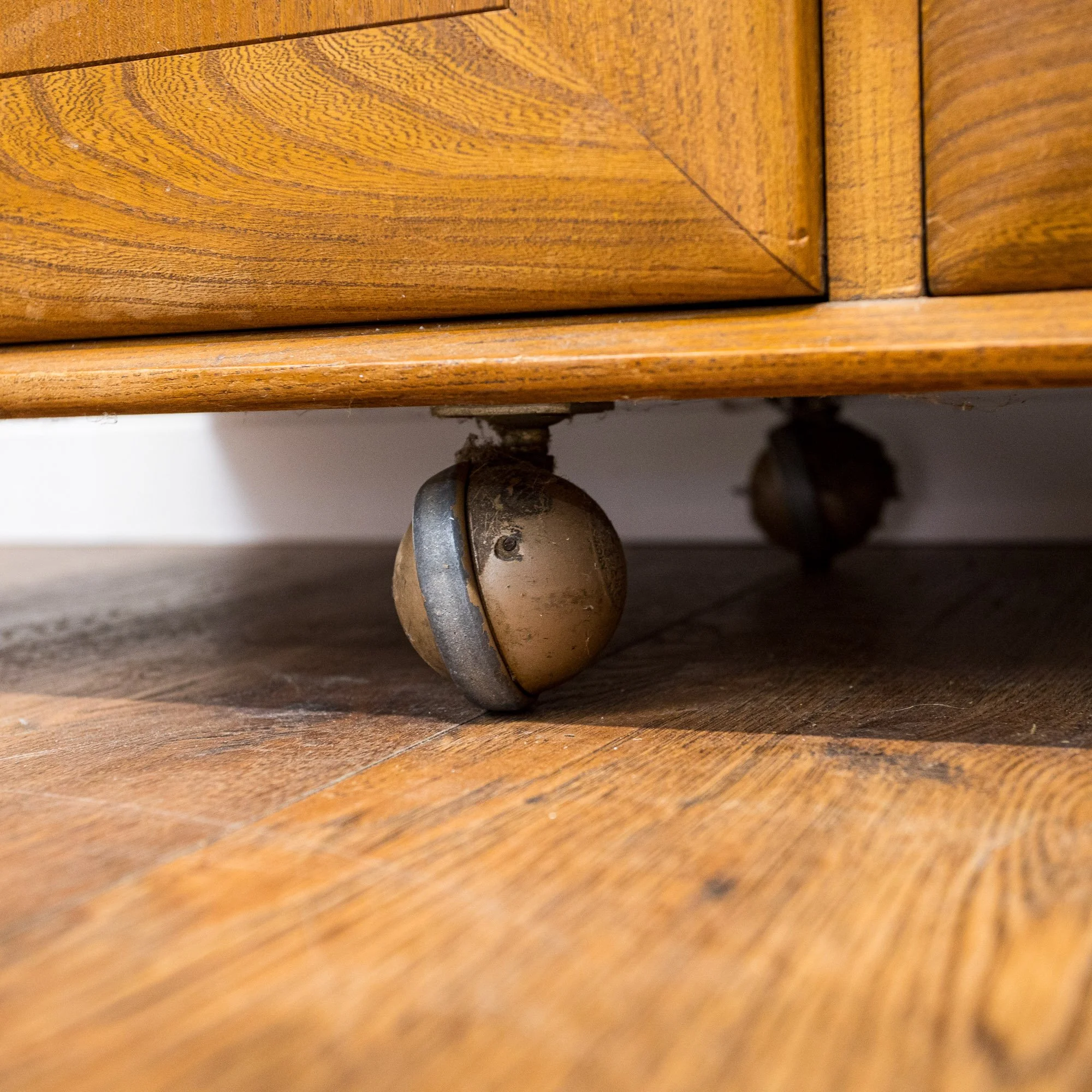 Ercol Windsor Elm Sideboard Model 455