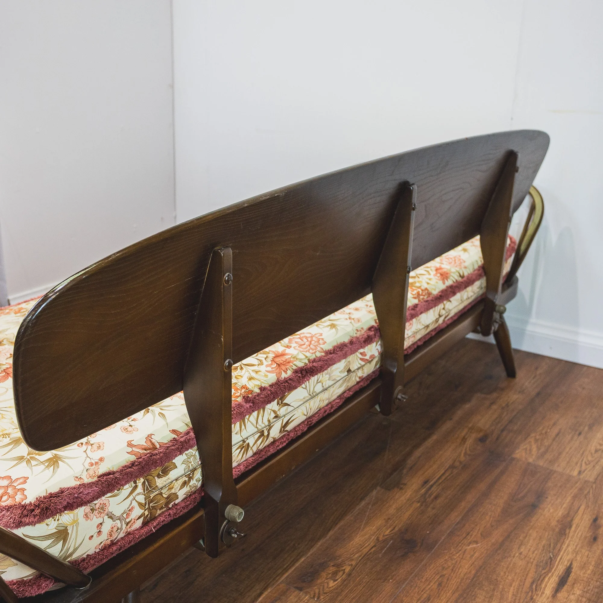 7 - Ercol Model 355 Studio Couch - Daybed in brown -18.jpg