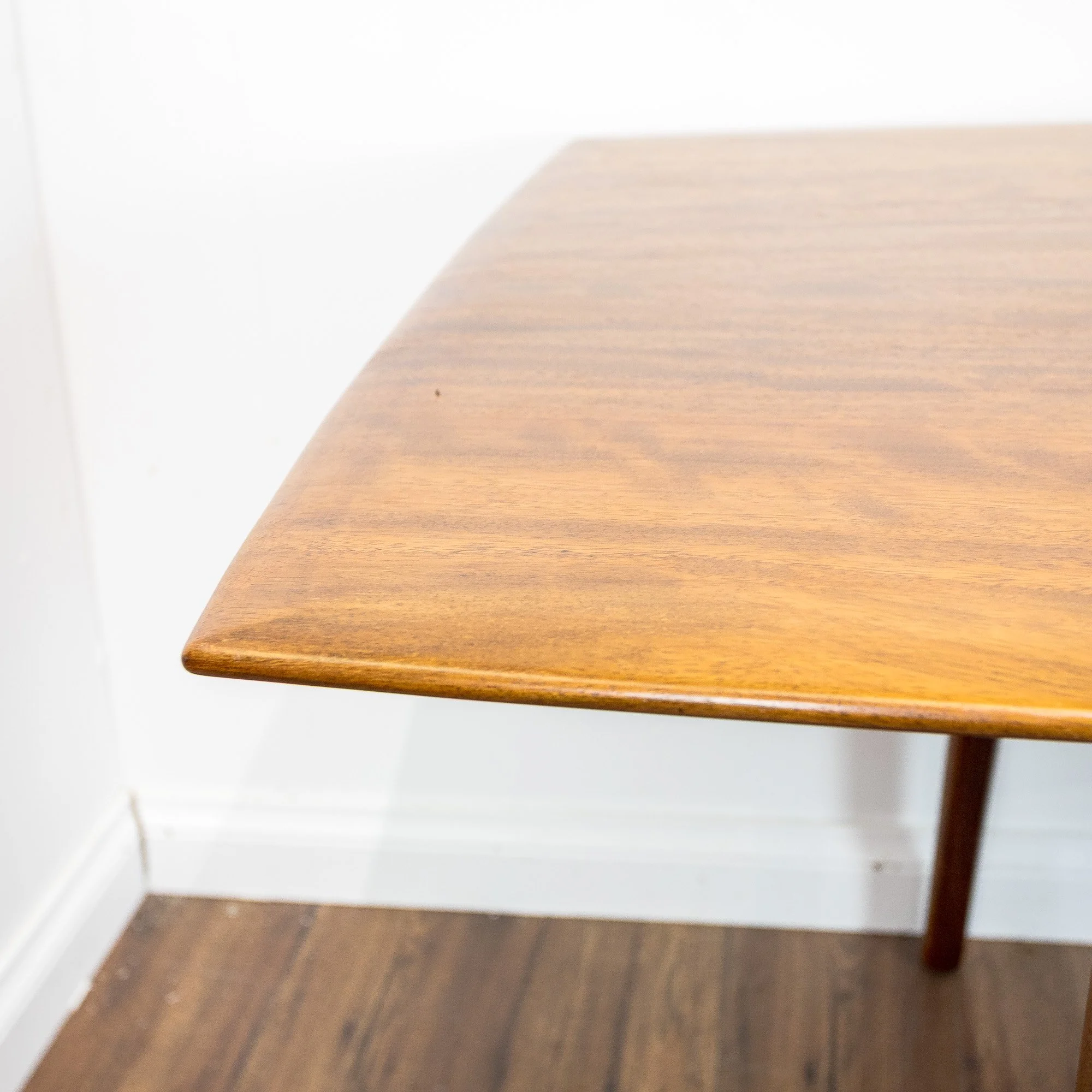 Mid Century Elegant Teak Dining Table