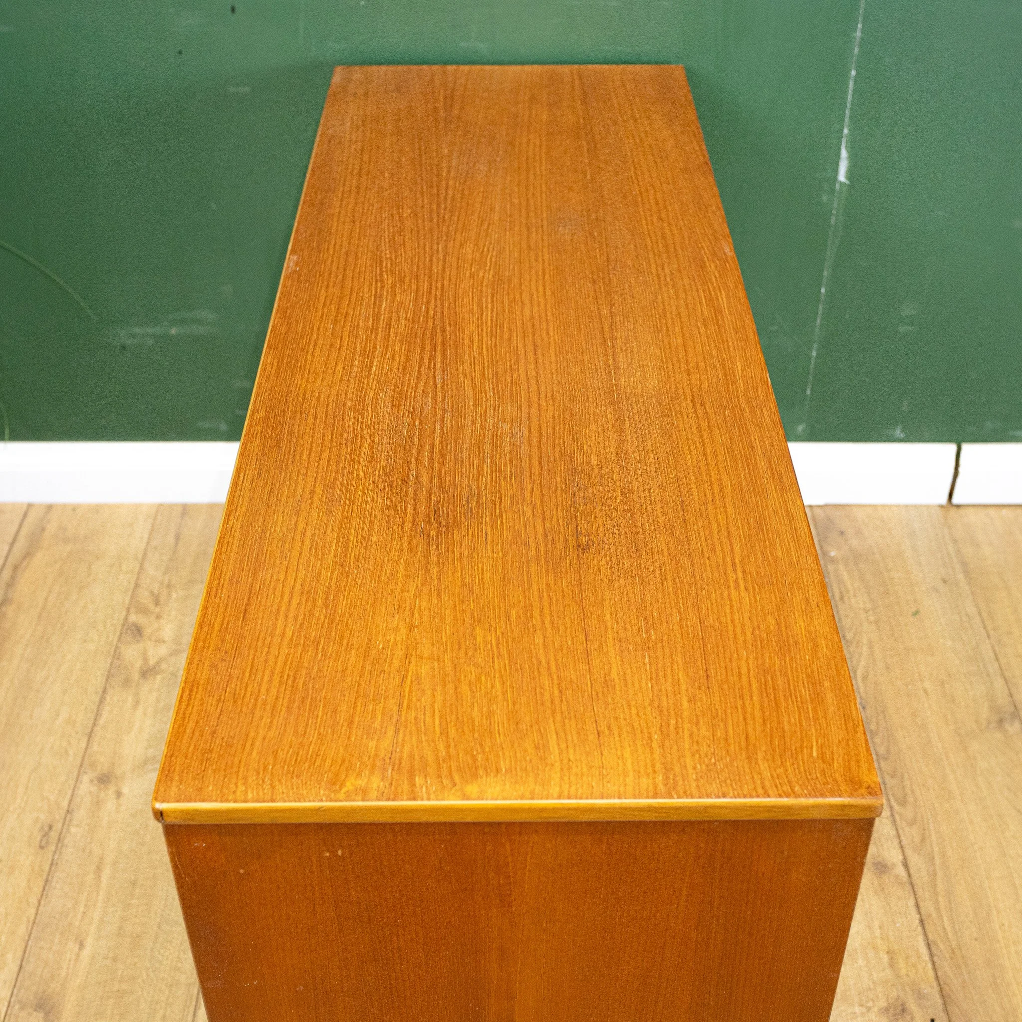 Stag Cantana Chest of 8 Drawers