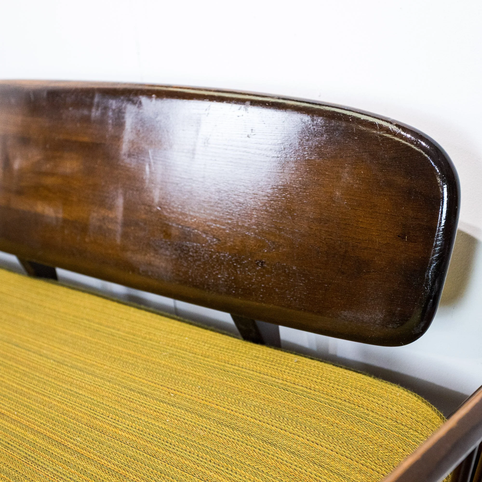 Ercol Studio Couch / Daybed in Brown