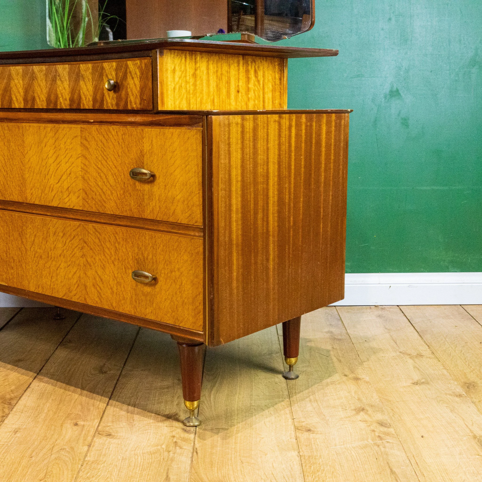 Austinsuite Oak Art Deco Style Dressing Table