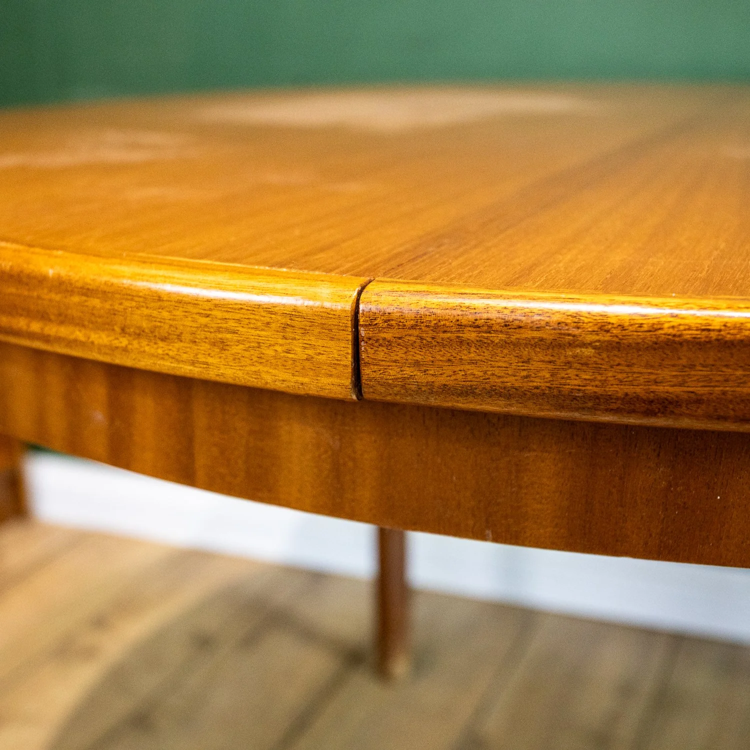 McIntosh Round Teak Extending Dining Table