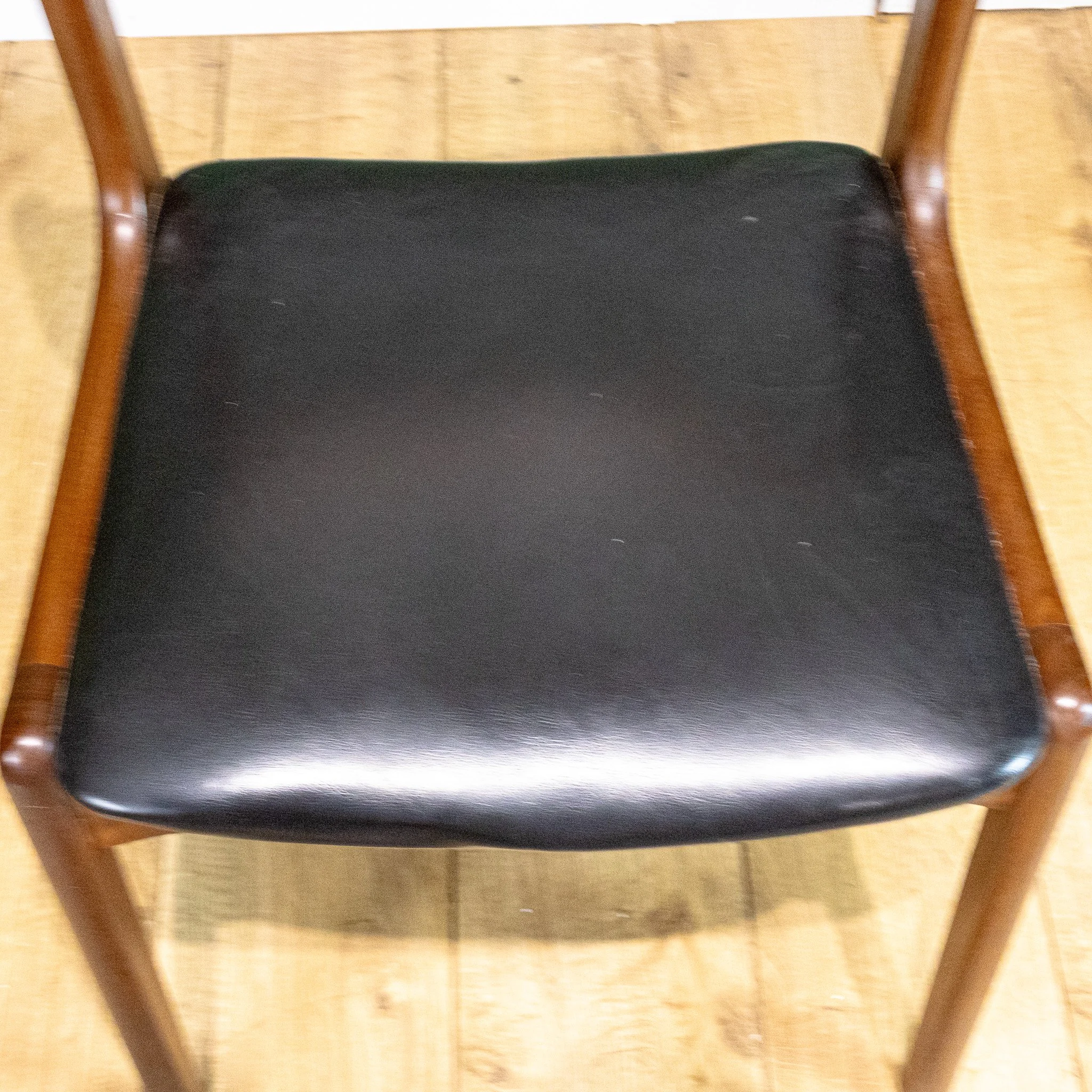 Set of 4 Mid-Century Teak Dining Chairs by R. Huber & Co