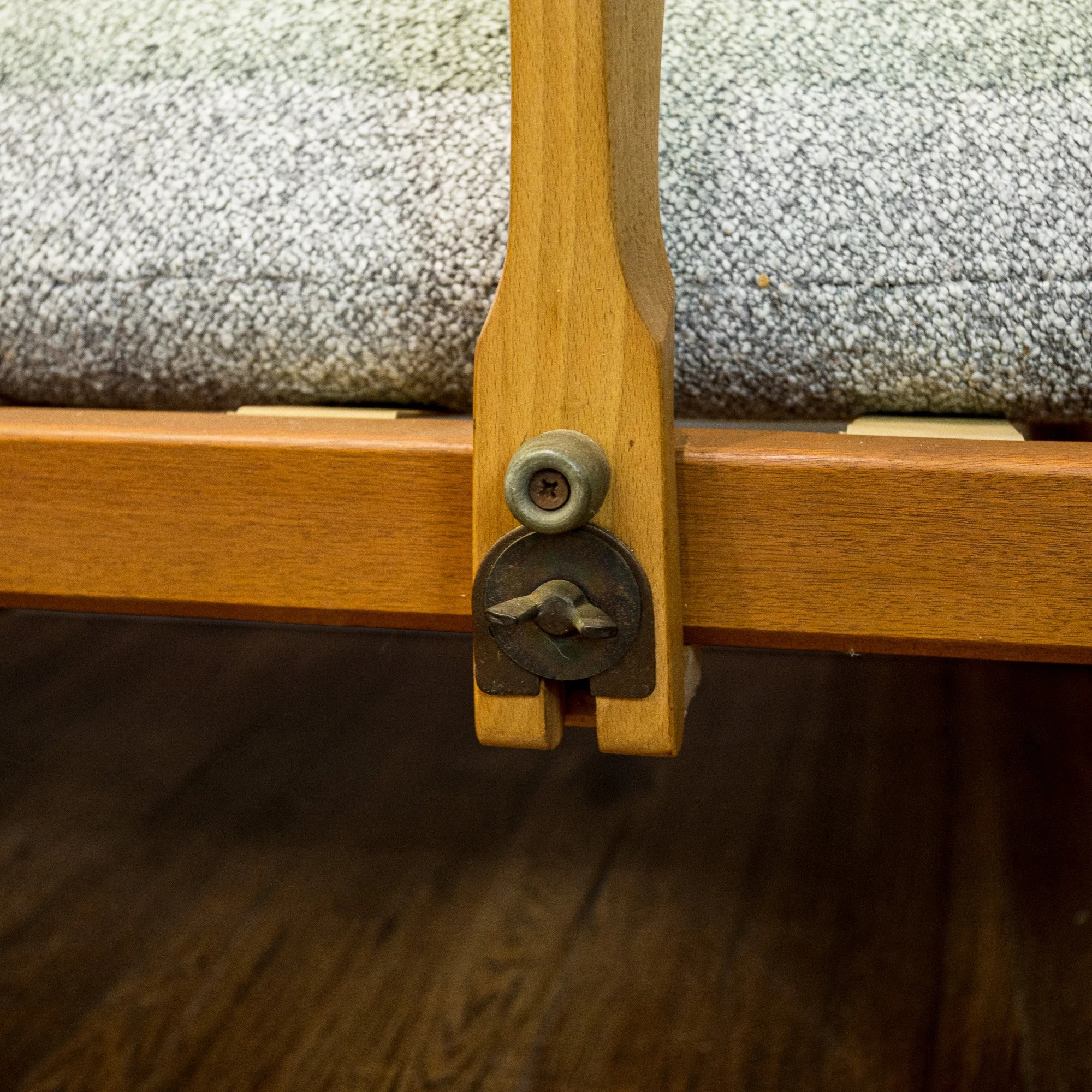 Ercol Model 355 Blonde Elm Studio Couch / Daybed