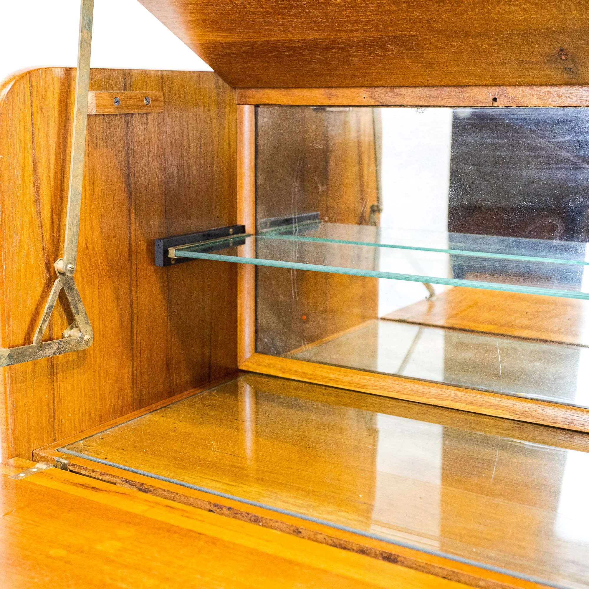 Art Deco Walnut Cantilever Cocktail Cabinet