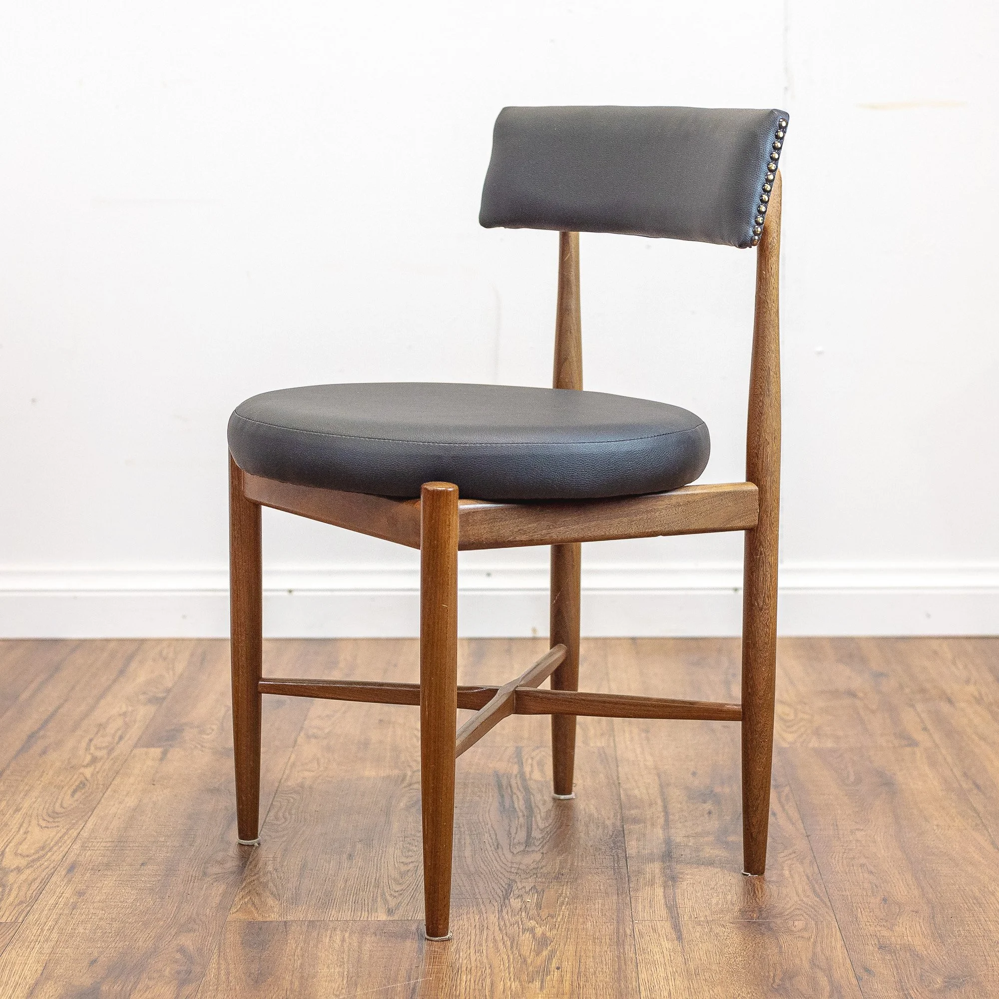 10 - G Plan Fresco 6x Round Dining Chairs by V.B. Wilkins -11.jpg