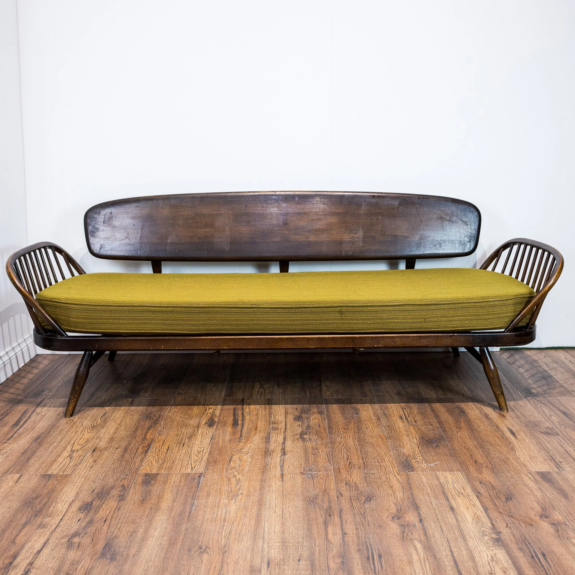 Ercol Studio Couch / Daybed in Brown