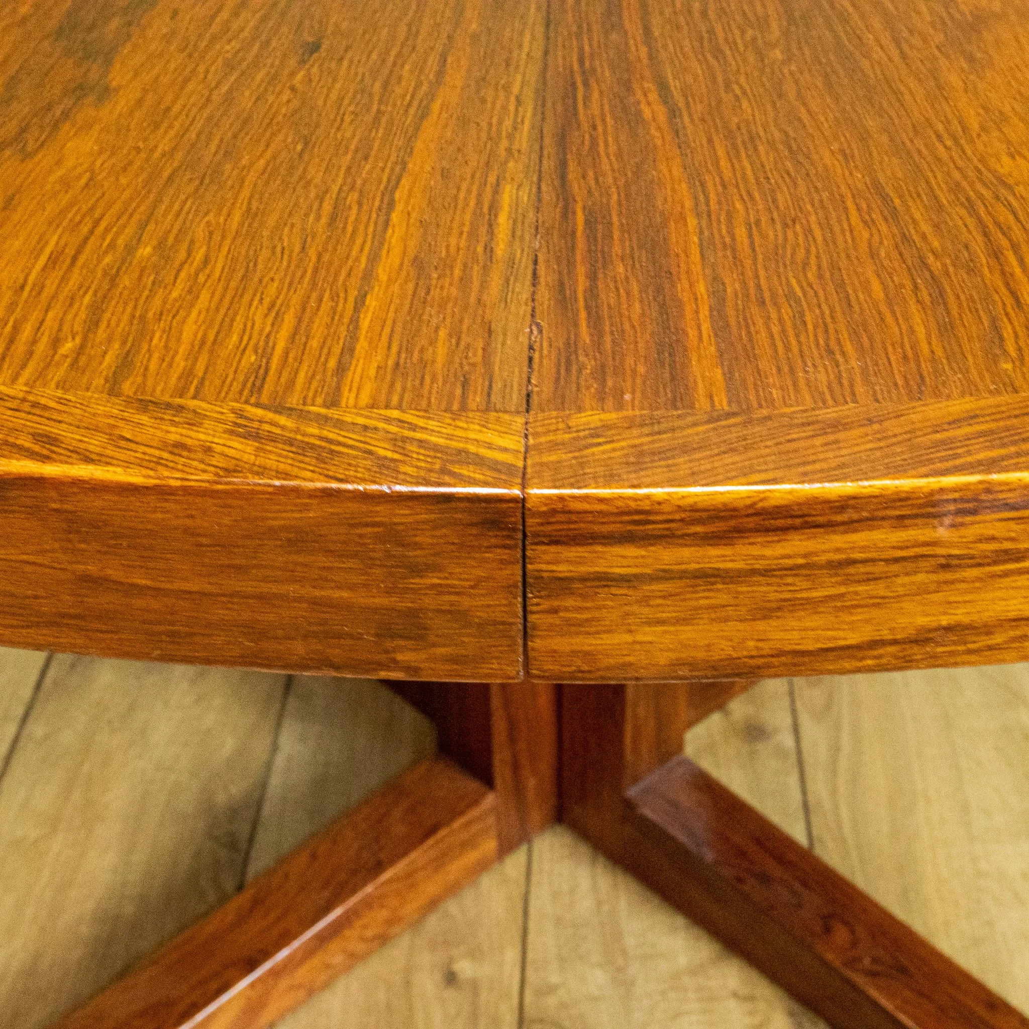 Round Extending Rosewood Dining Table by John Mortensen for Heltborg Møbler