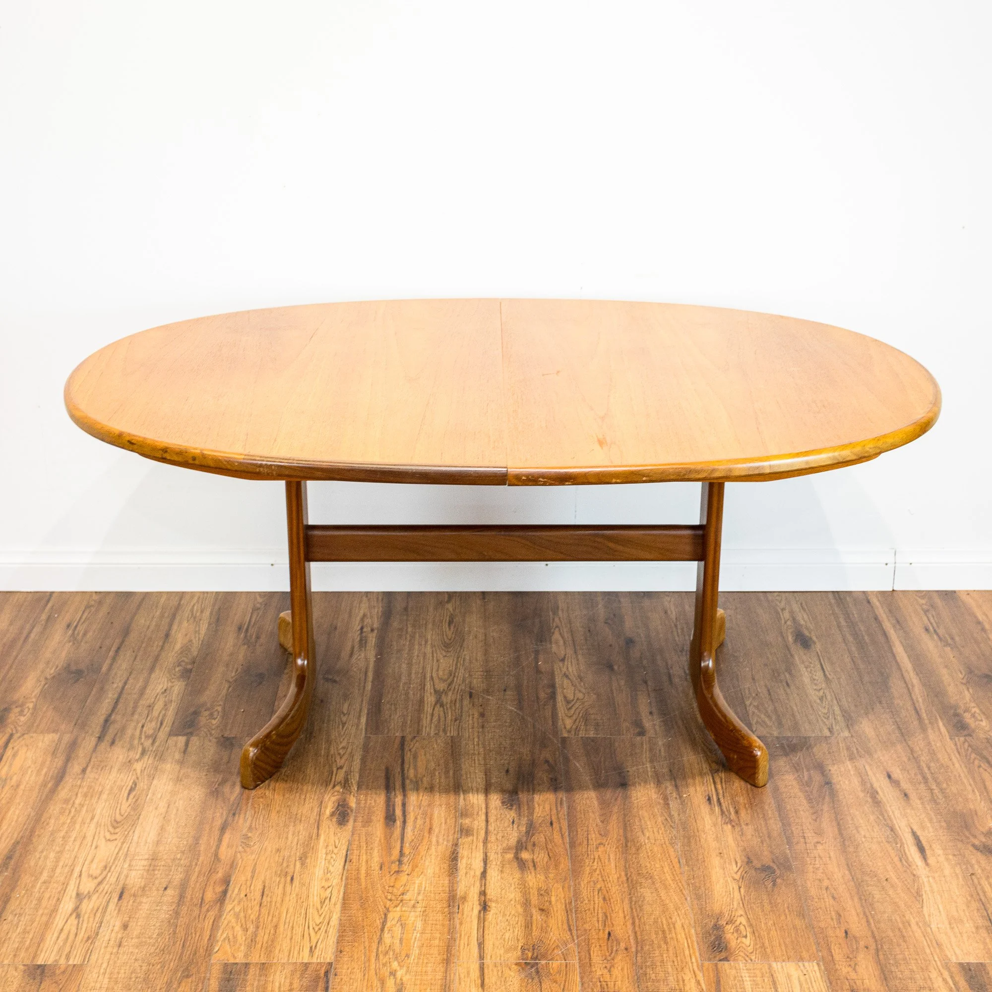 G Plan Fresco Oval 'Whale Tail' Extending Dining Table