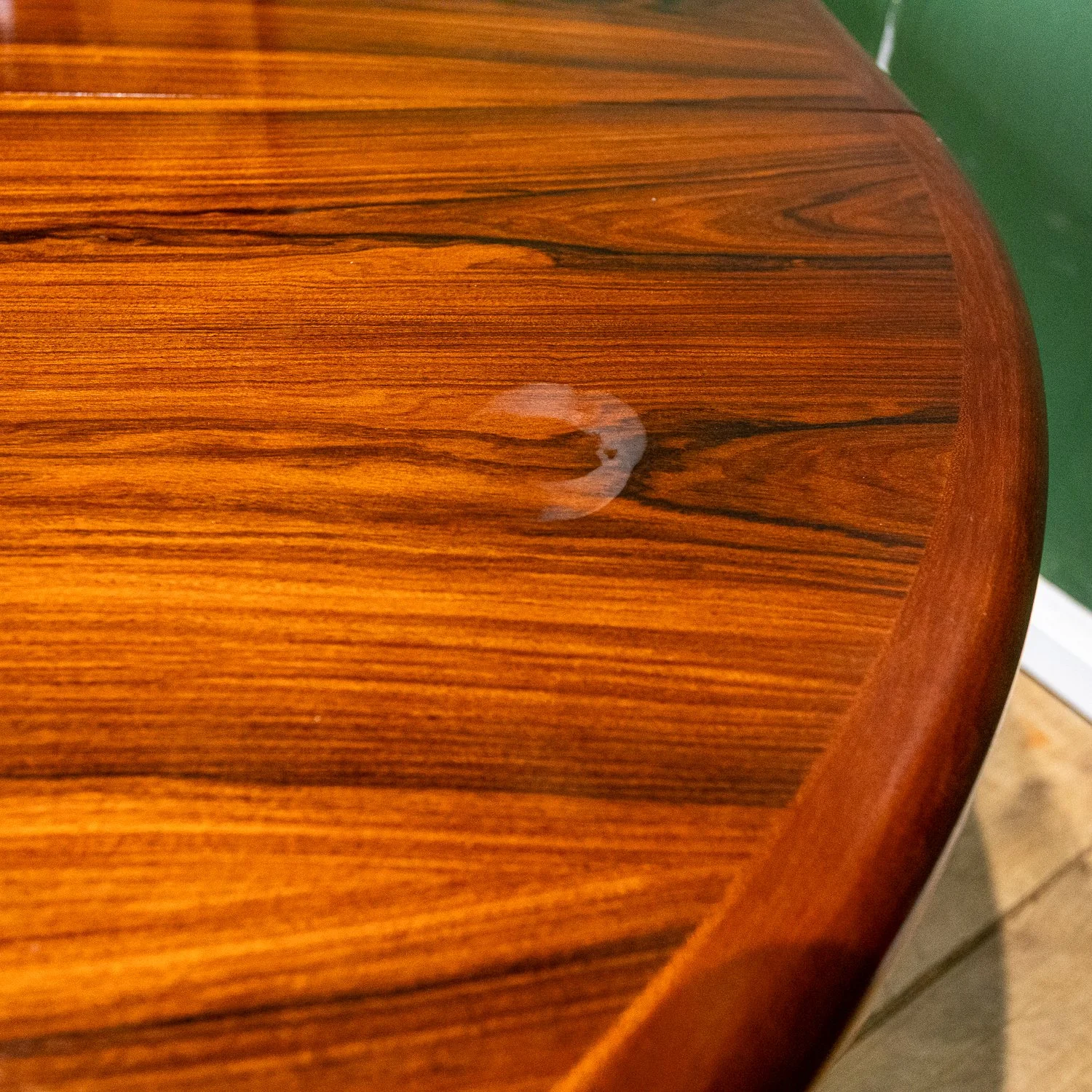Gudme Møbelfabrik Rosewood Round Extending Dining Table
