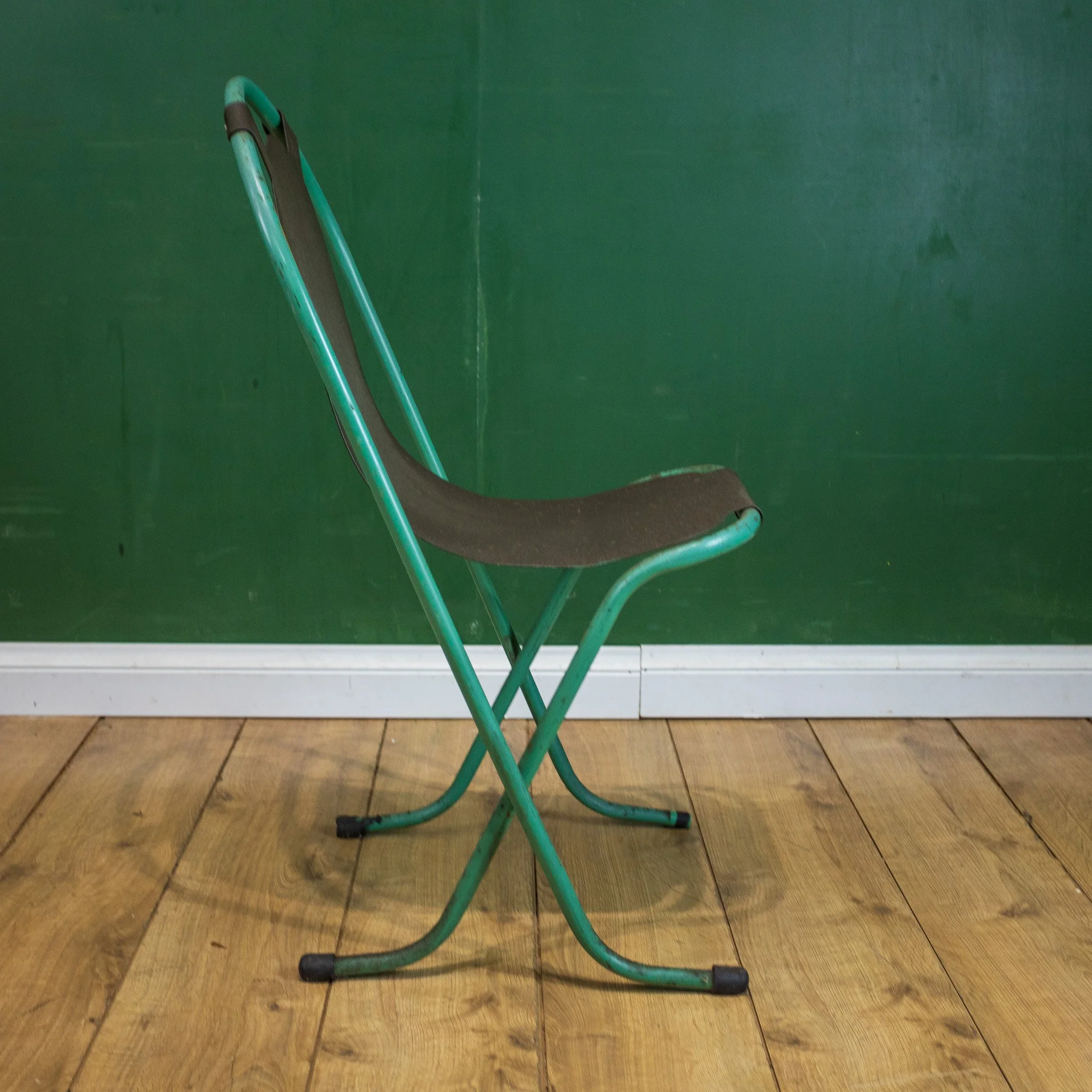 4x Stak-a-bye Industrial Mid-Century Stacking Chairs