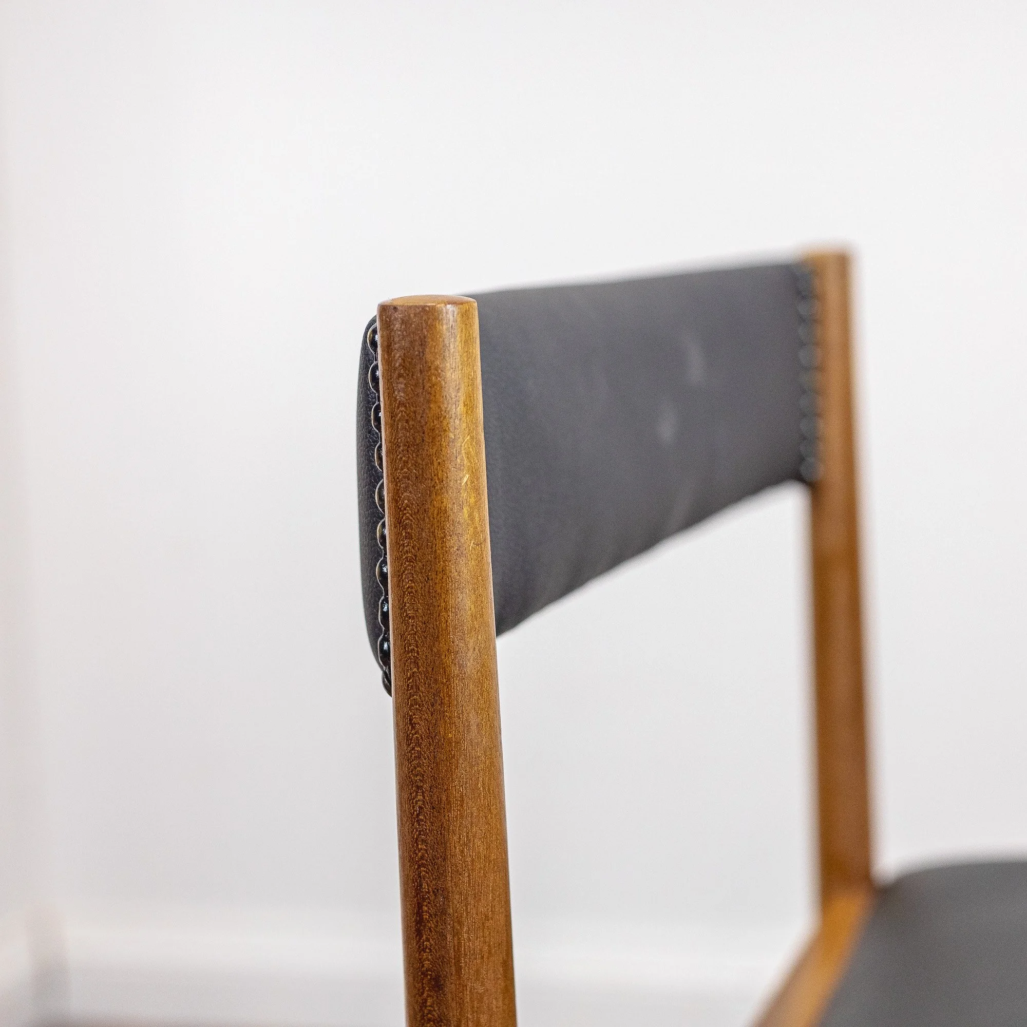 11 - Mcintosh 9533 Teak 6x Dining Chairs -14.jpg