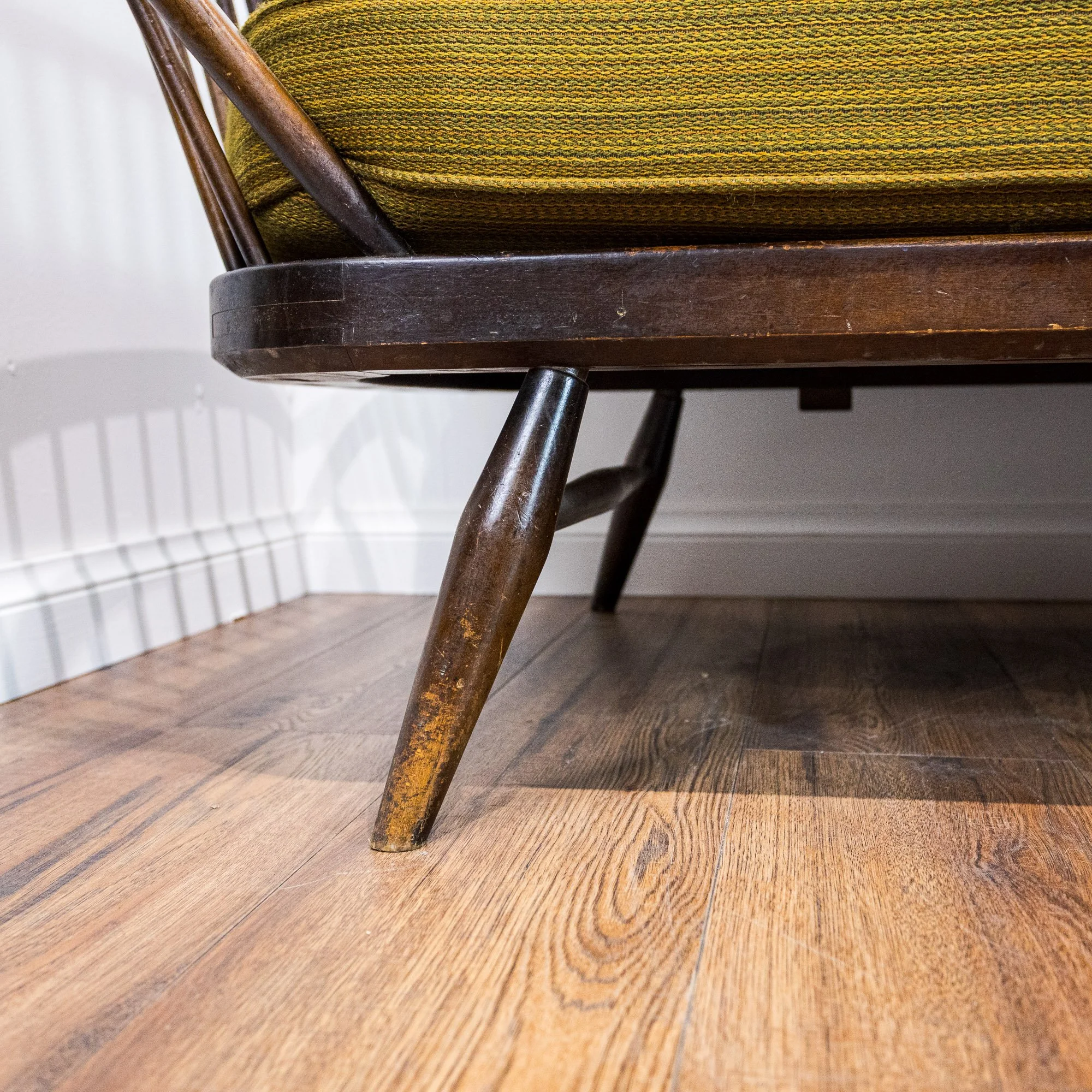 Ercol Studio Couch / Daybed in Brown