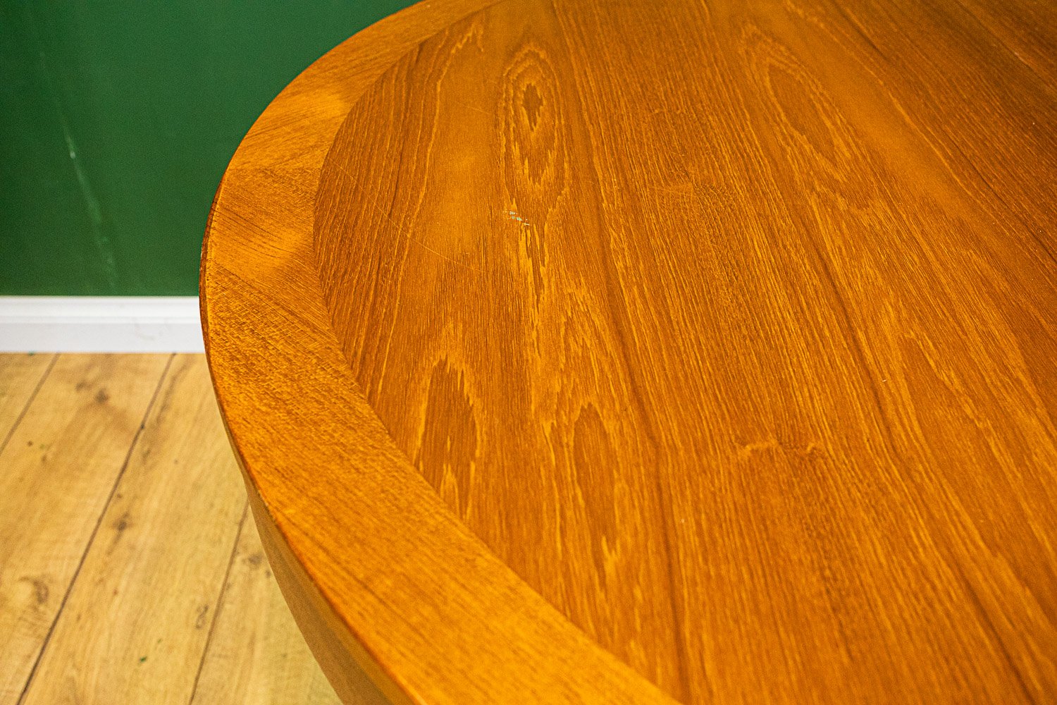 Nathan Round Extending Crossbanded Teak Dining Table
