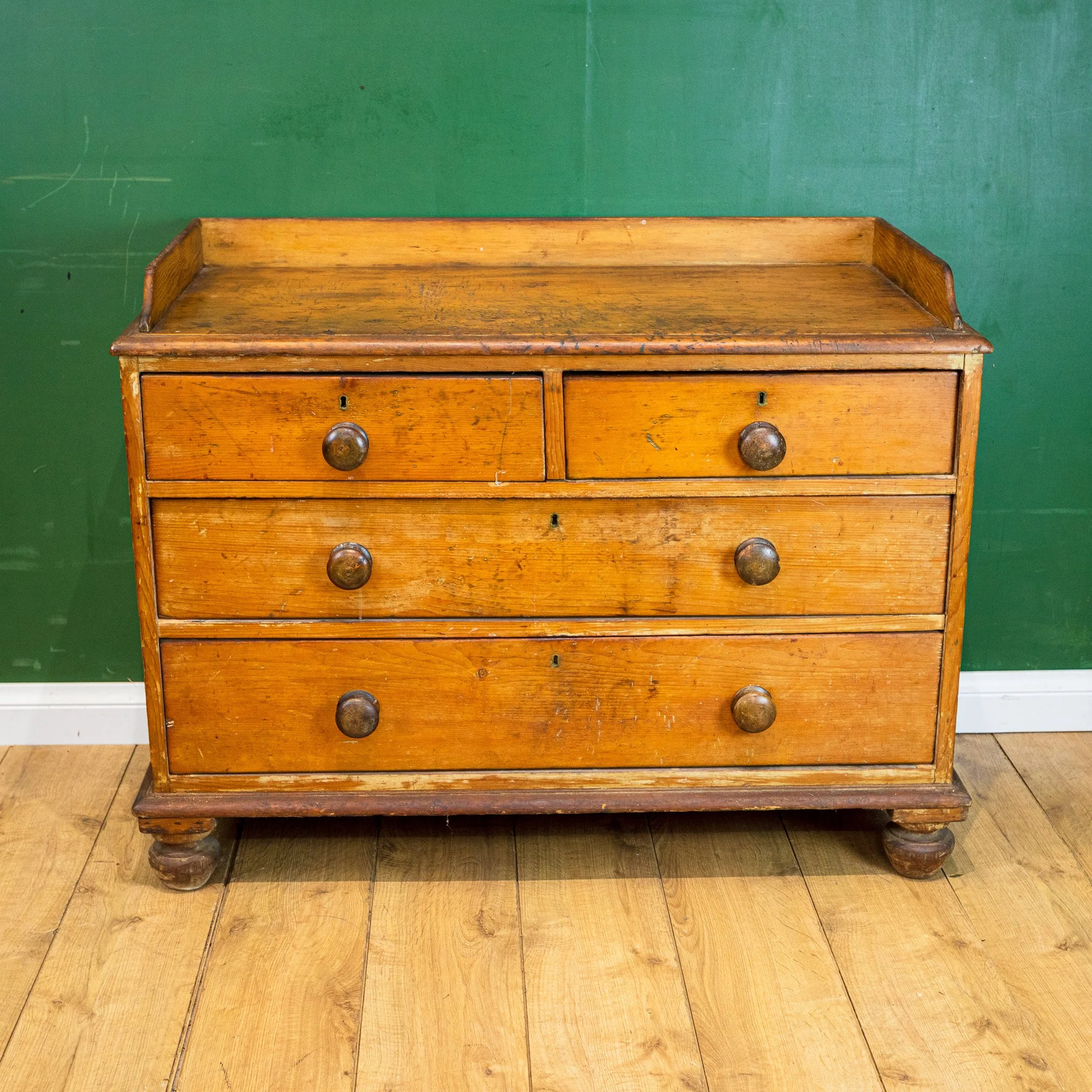 Victorian Pine Chest of 4 Drawers