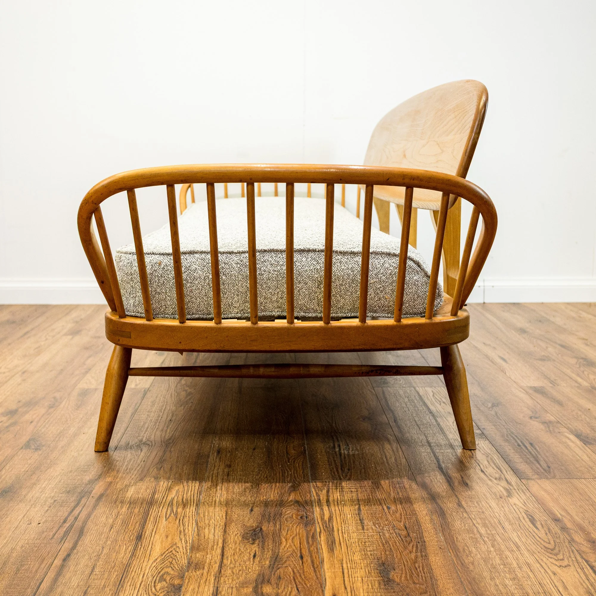 Ercol Model 355 Blonde Elm Studio Couch / Daybed