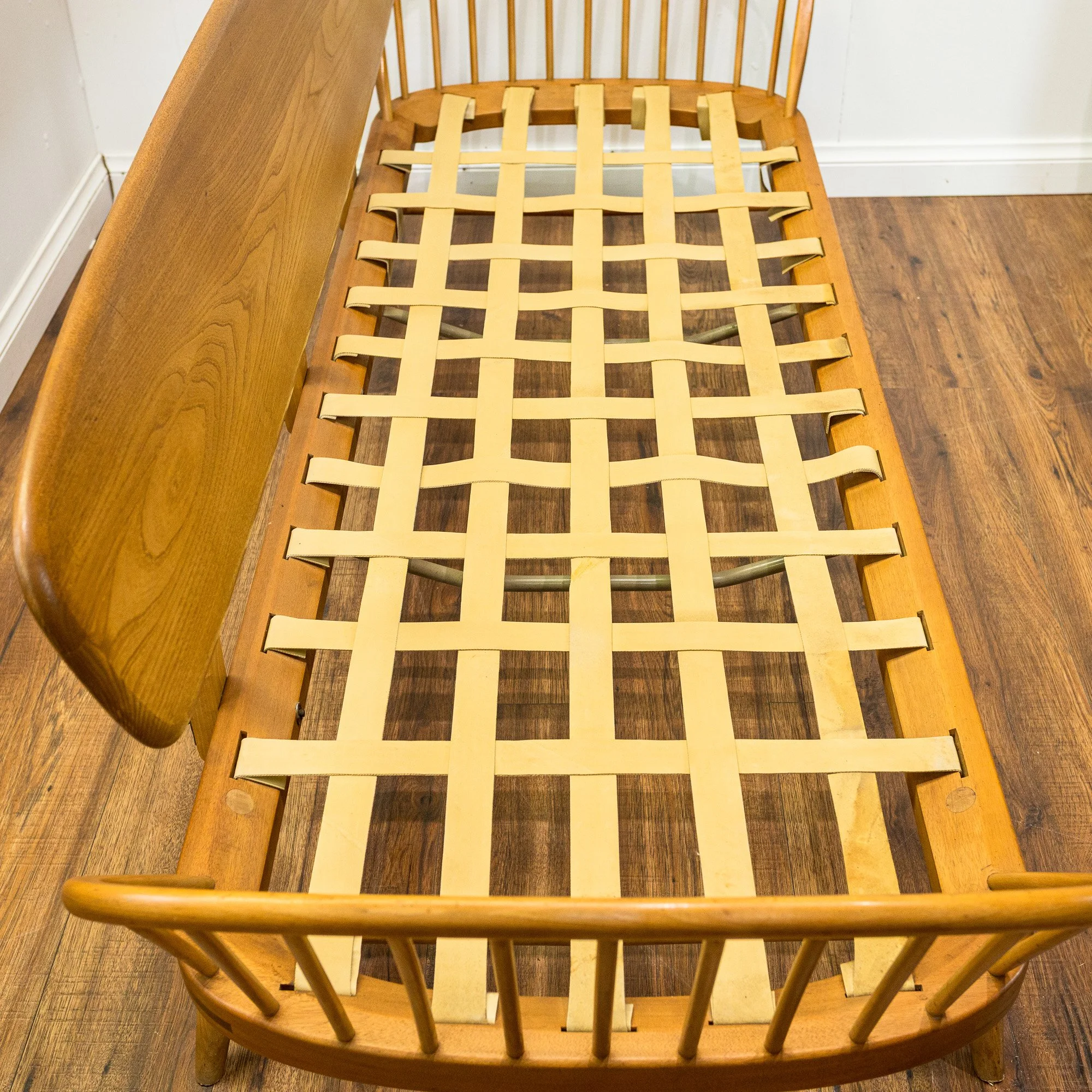 Ercol Model 355 Blonde Elm Studio Couch / Daybed