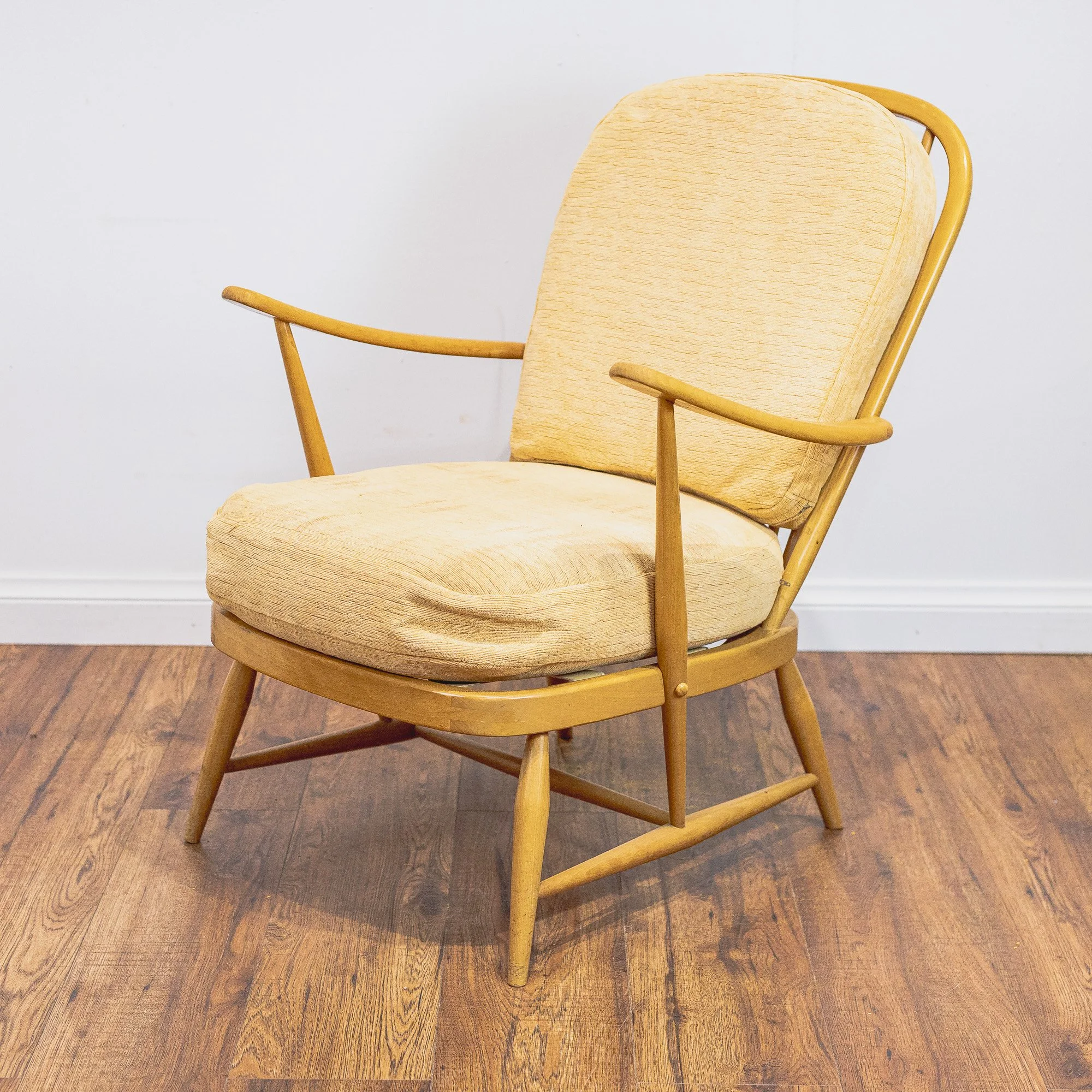 Ercol Blonde Elm Windsor Model 334 Armchair -2.jpg
