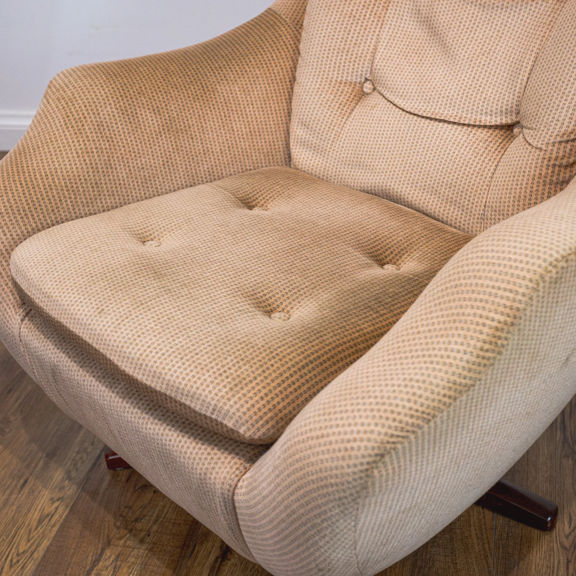 Parker Knoll ‘Statesman’ Armchair in Striped Velour