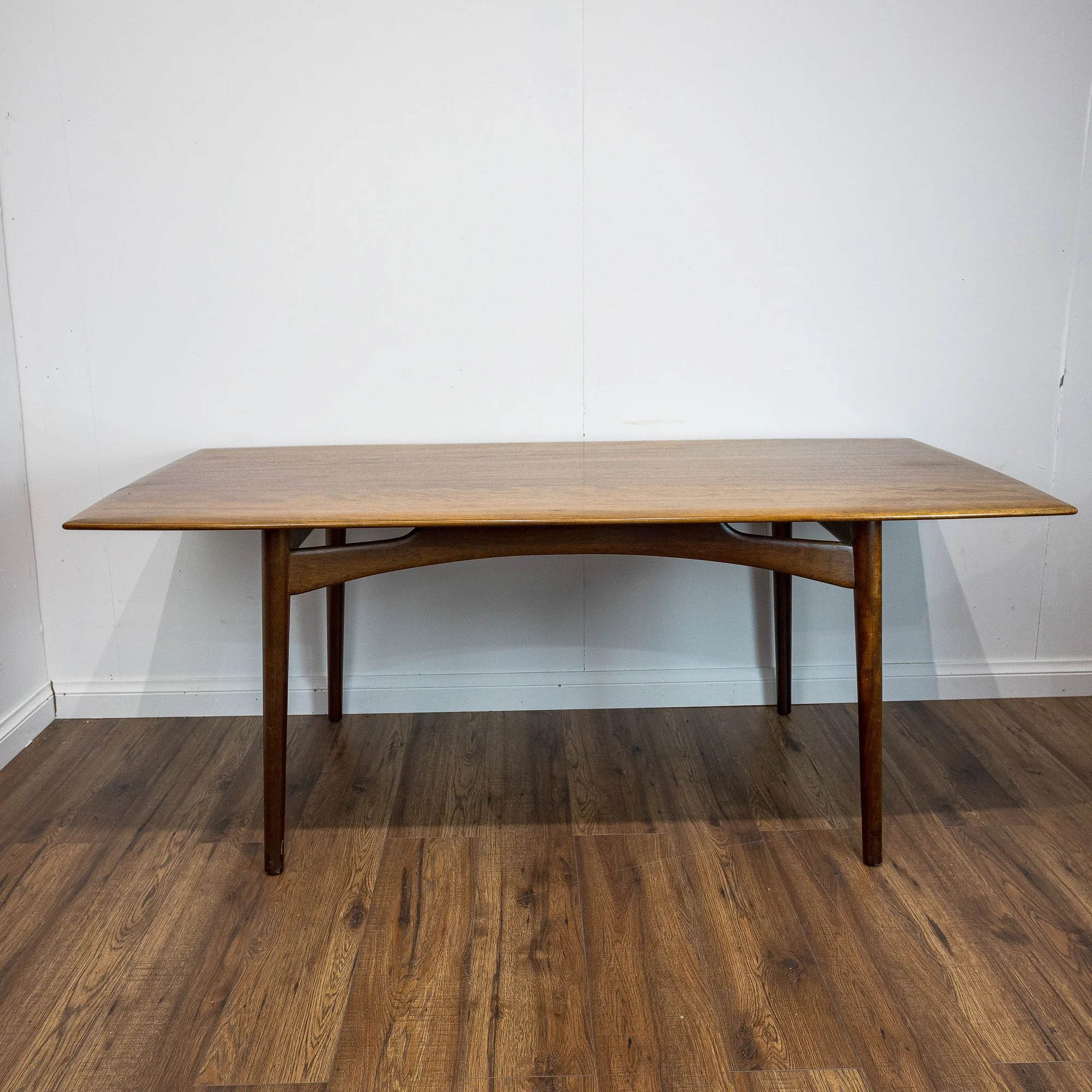 Mid Century Elegant Teak Dining Table