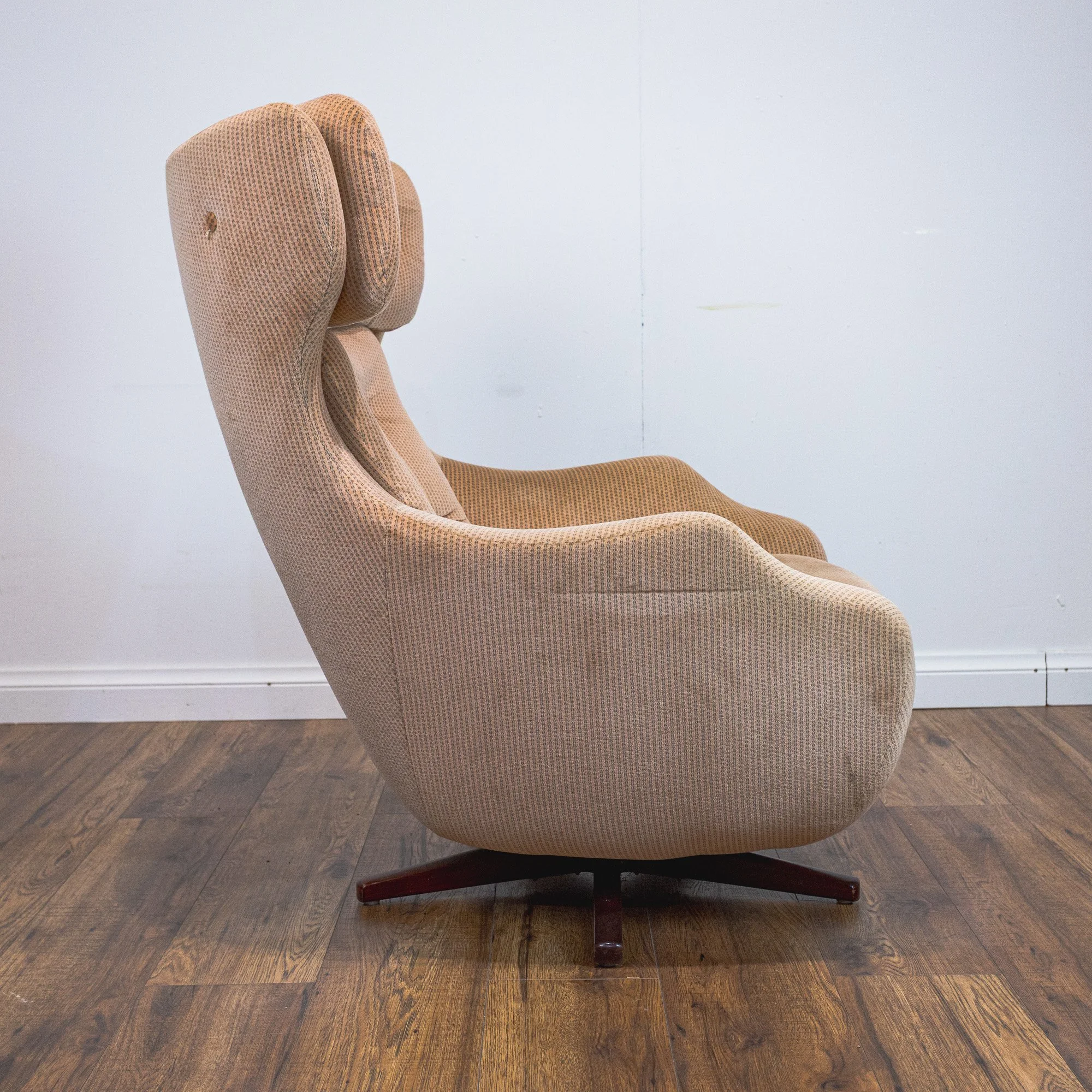 Parker Knoll ‘Statesman’ Armchair in Striped Velour