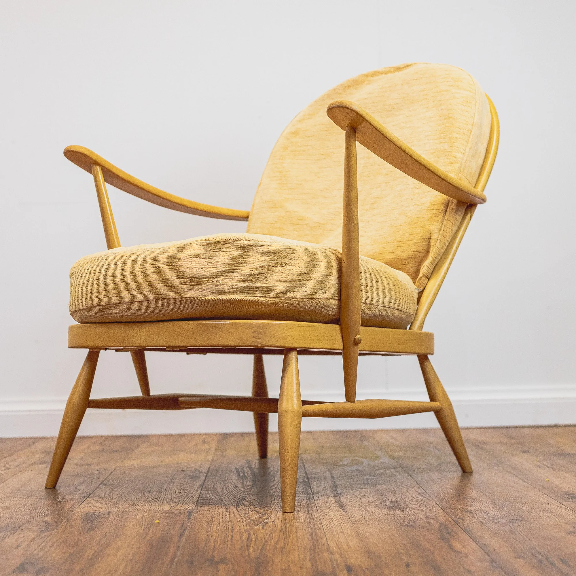 Ercol Blonde Elm Windsor Model 203 Armchair -2.jpg