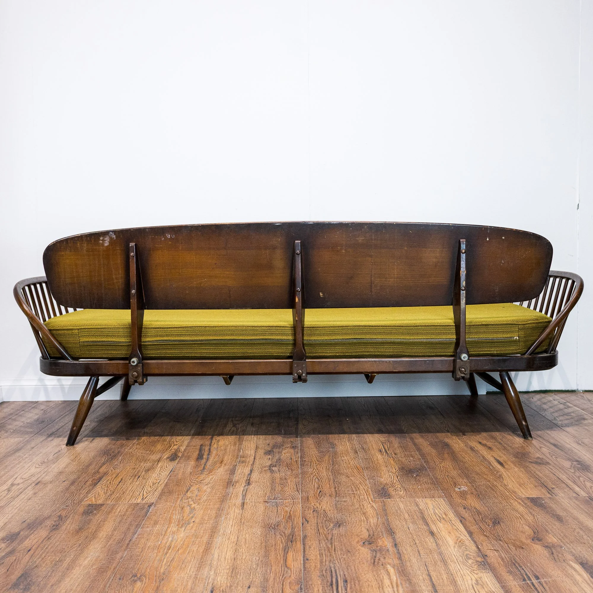 Ercol Studio Couch / Daybed in Brown